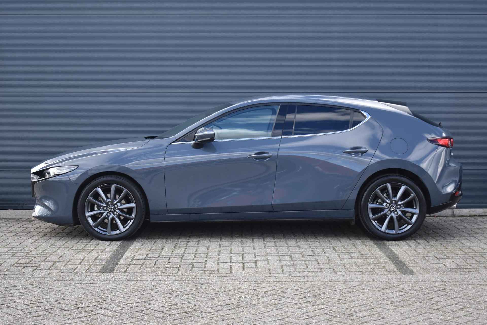 Mazda 3 2.0 e-SkyActiv-G M Hybrid Sportive 150pk | Navigatie | Keyless Entry | Head-up Display | 1e Eigenaar - 9/40