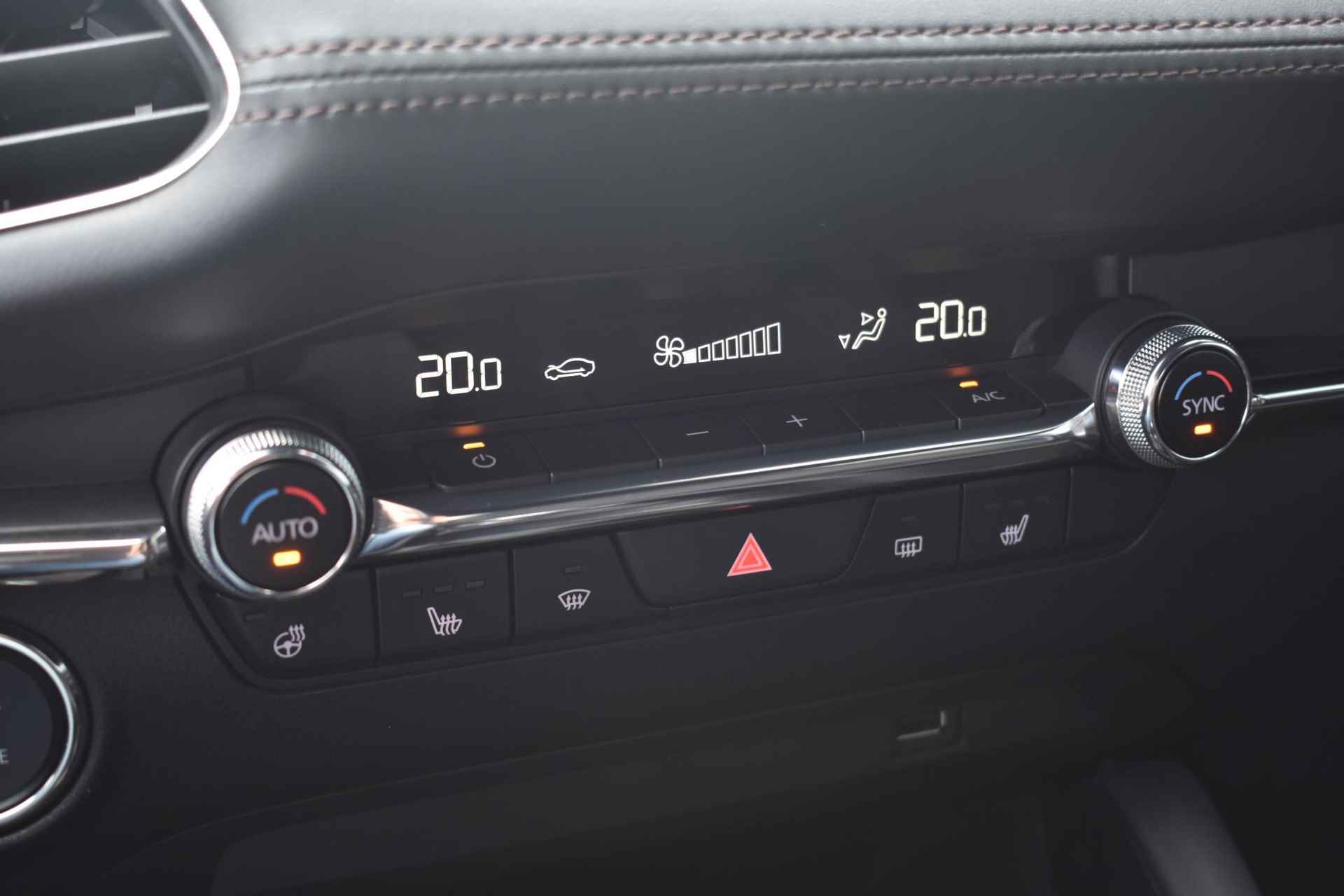 Mazda 3 2.0 e-SkyActiv-G M Hybrid Sportive 150pk | Navigatie | Keyless Entry | Head-up Display | 1e Eigenaar - 29/40