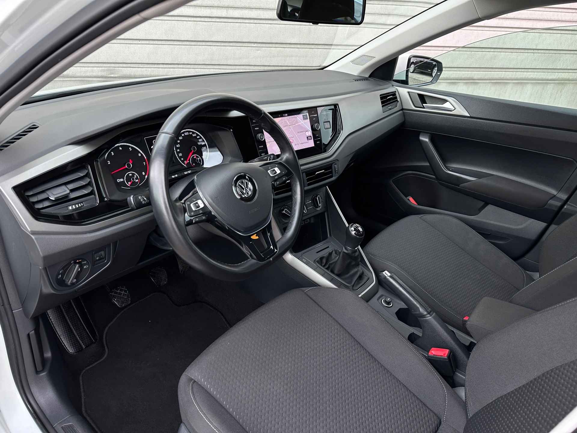 Volkswagen Polo 1.0 TSI Comfortline|Navigatie|AppConnect|Cruise Adaptief - 3/28