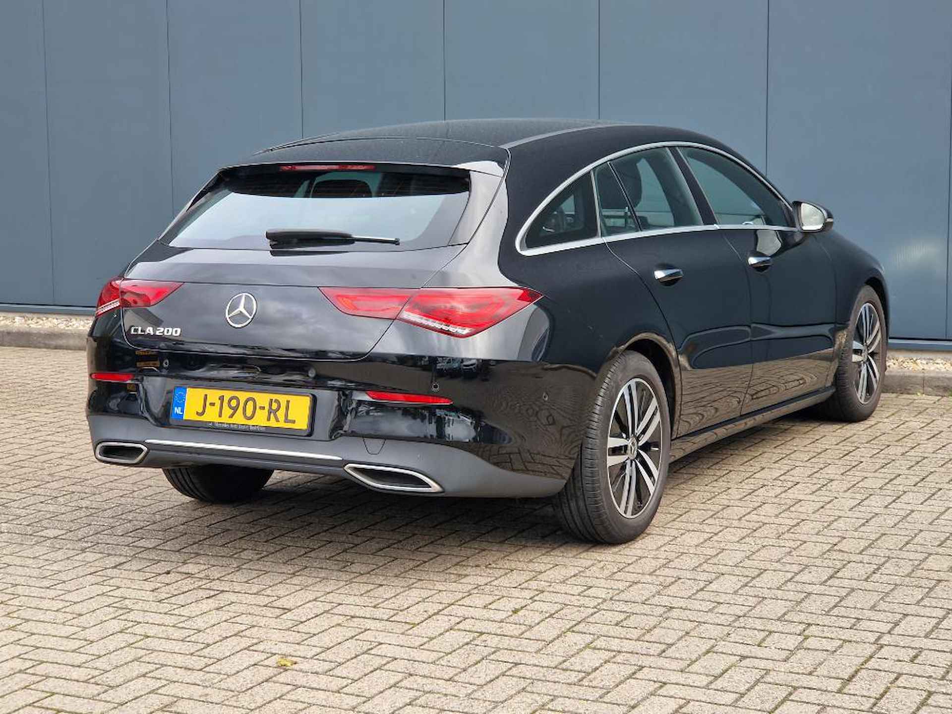 MERCEDES CLA Shooting Brake 200 163PK AUTOMAAT BUSINESS SOLUTION LUXURY NAVI SCHUIFDAK LEDER TEL LED PDC NAP - 2/6