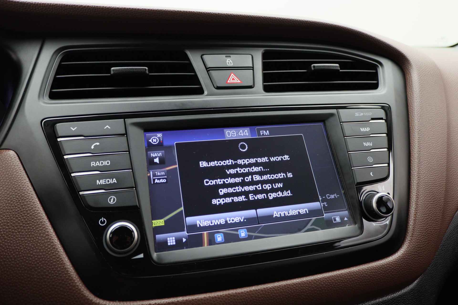 Hyundai i20 1.0 T-GDI Comfort Climate, Cruise, Camera, Navigatie, PDC, USB/AUX - 35/40