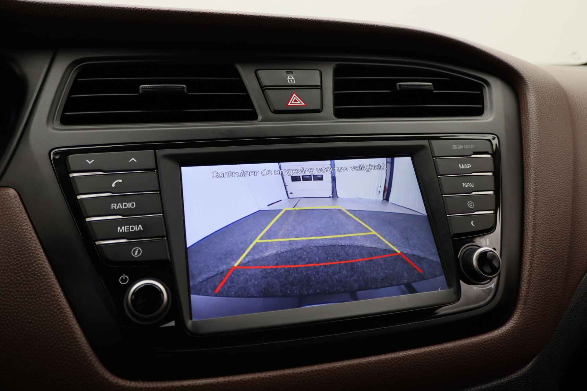 Hyundai i20 1.0 T-GDI Comfort Climate, Cruise, Camera, Navigatie, PDC, USB/AUX - 38/40