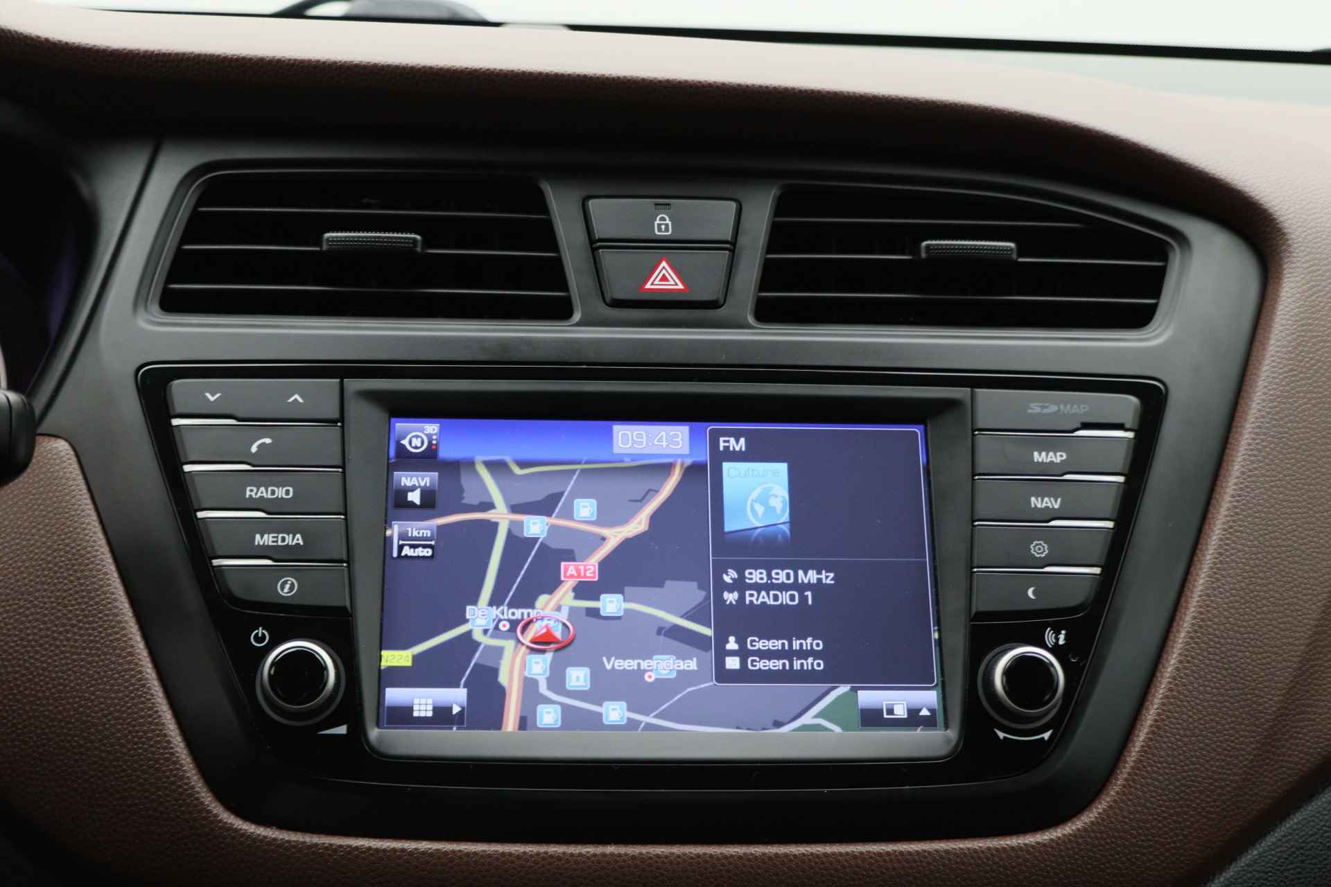 Hyundai i20 1.0 T-GDI Comfort Climate, Cruise, Camera, Navigatie, PDC, USB/AUX - 5/40