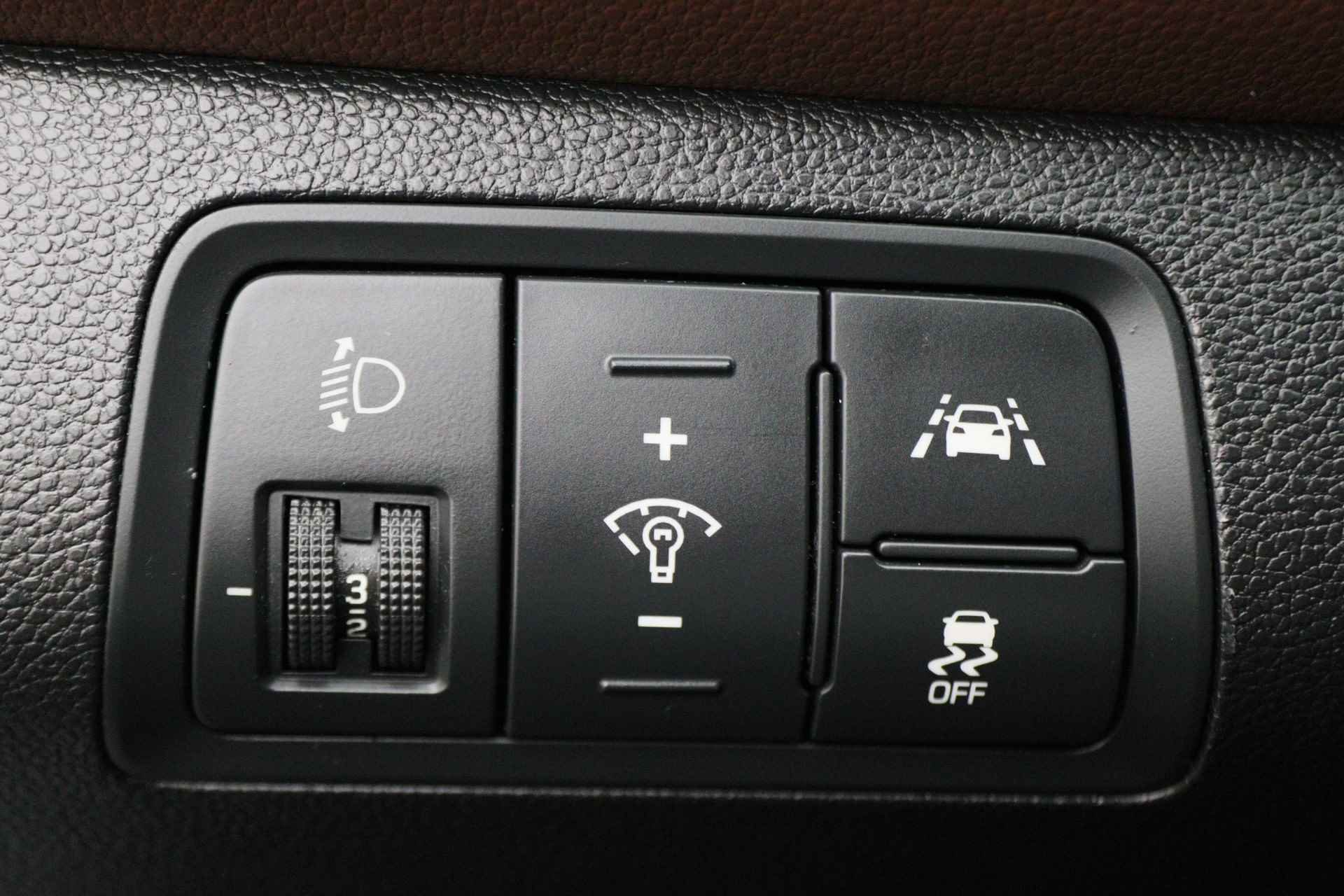 Hyundai i20 1.0 T-GDI Comfort Climate, Cruise, Camera, Navigatie, PDC, USB/AUX - 25/40