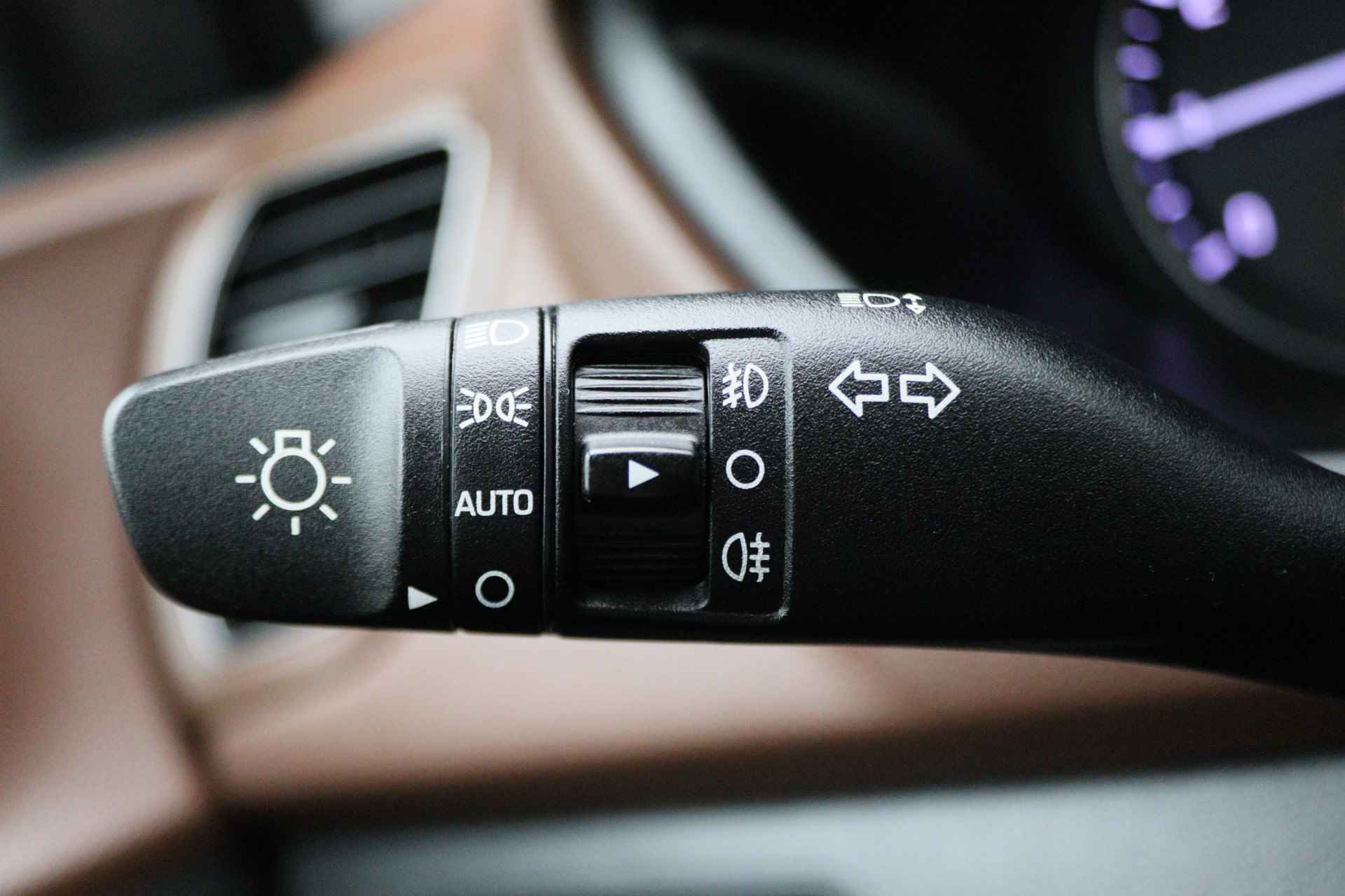 Hyundai i20 1.0 T-GDI Comfort Climate, Cruise, Camera, Navigatie, PDC, USB/AUX - 28/40