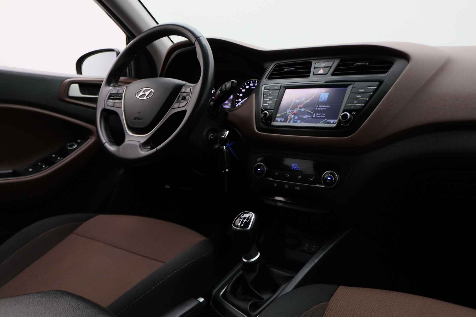 Hyundai i20 1.0 T-GDI Comfort Climate, Cruise, Camera, Navigatie, PDC, USB/AUX - 33/40