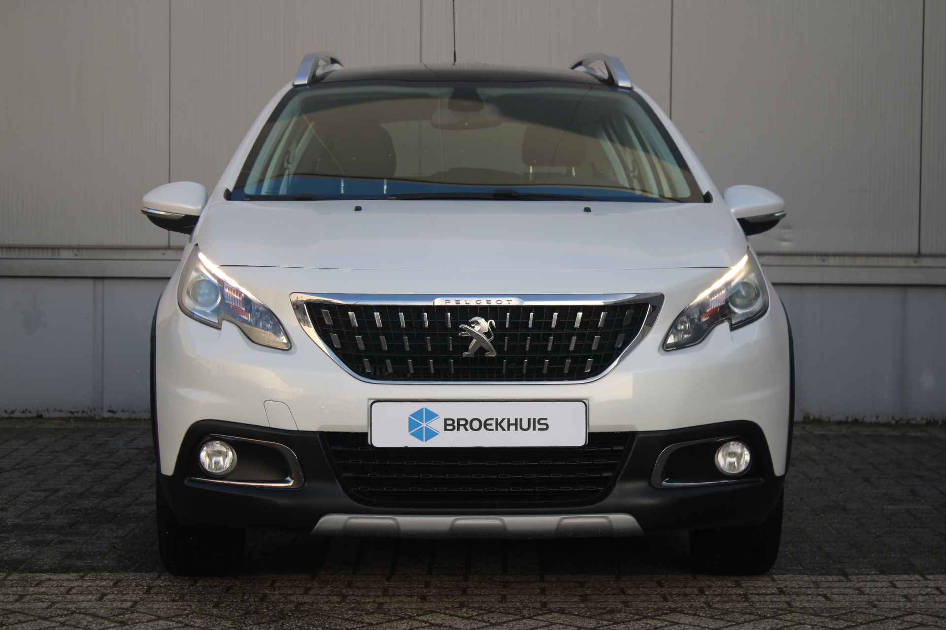 Peugeot 2008 SUV 1.2 110pk Allure | PANODAK | NAVI | CLIMA | PDC | CRUISE | CARPLAY | | PANODAK | NAVI | CLIMA | PDC - 9/37