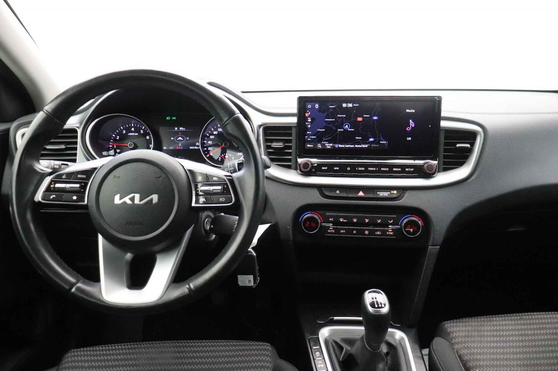 KIA Ceed SW 1.0 T-GDi DynamicLine - Carplay, Camera - 4/28