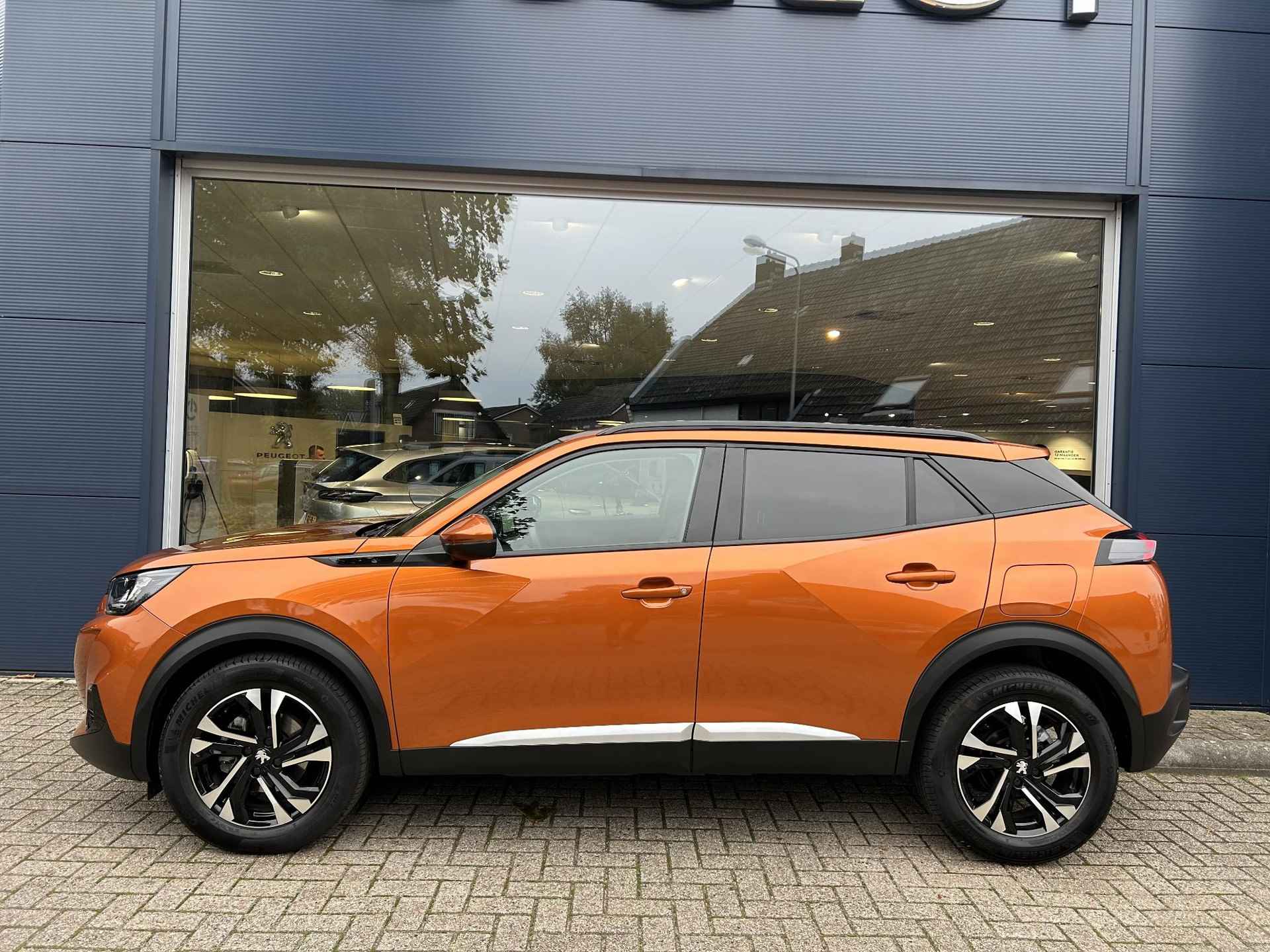 Peugeot 2008 1.2 Turbo 100 PK Allure Pack | Unieke KM stand: 18.644 | Navigatie | 3D Virtual Cockpit | LED Verlichting | Half Lederen Bekleding | Keyless Start | Climate Control | Cruise Control | 17 Inch Lichtmetalen Velgen | - 18/47