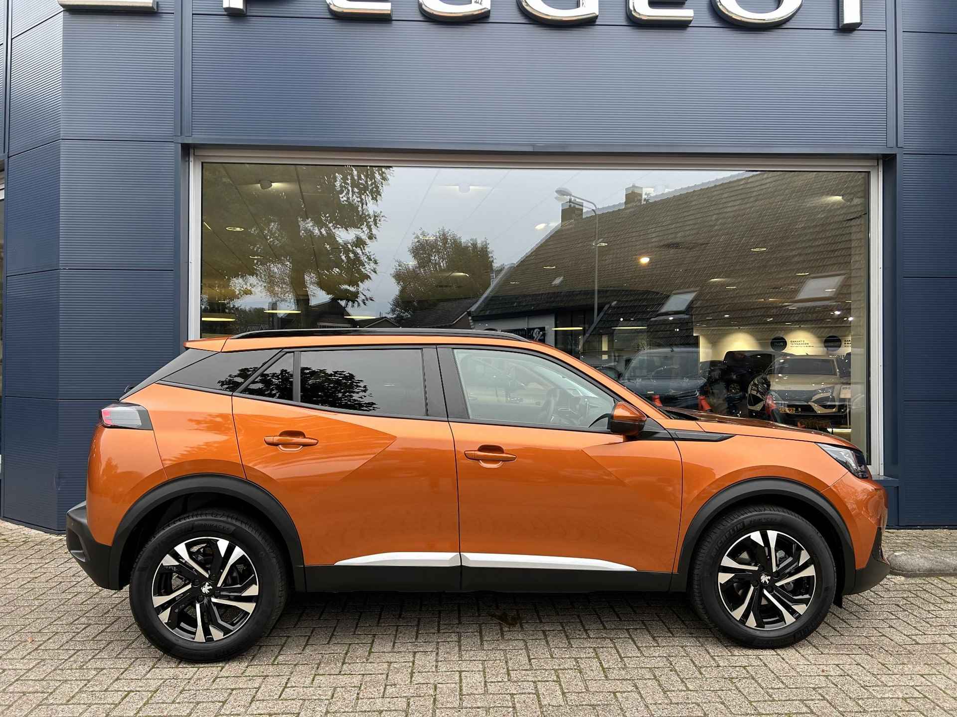 Peugeot 2008 1.2 Turbo 100 PK Allure Pack | Unieke KM stand: 18.644 | Navigatie | 3D Virtual Cockpit | LED Verlichting | Half Lederen Bekleding | Keyless Start | Climate Control | Cruise Control | 17 Inch Lichtmetalen Velgen | - 19/47