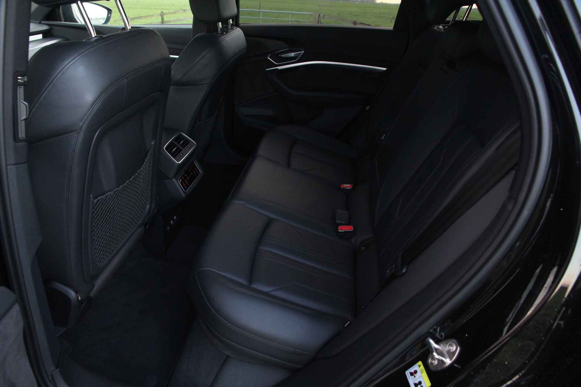 Audi e-tron 55 quattro S Line Plus Pano inc.BTW 360º Cam,Sportstoelen,Leder - 17/24