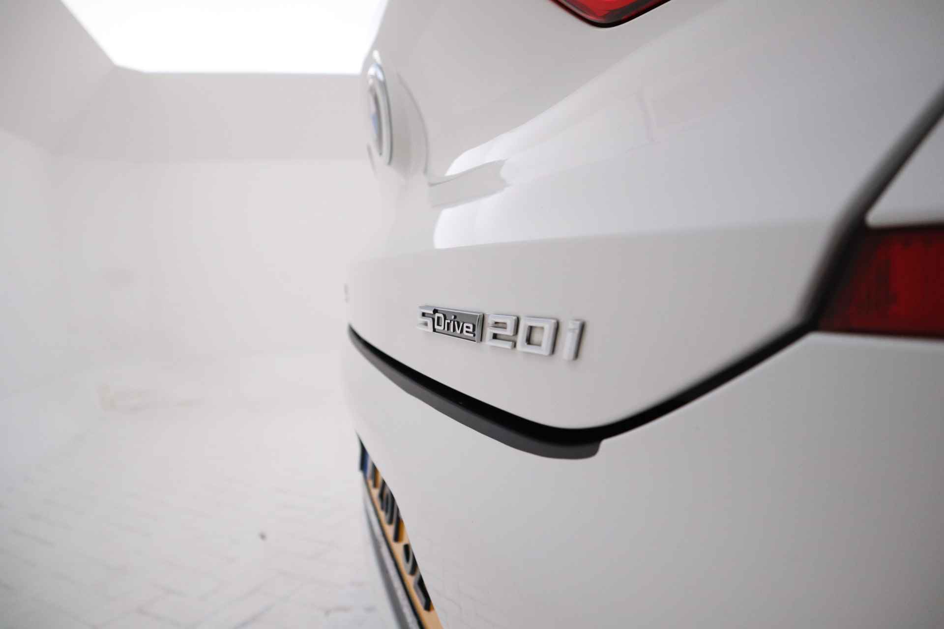 BMW X2 sDrive20i Executive Stoelverwarming, Cruise, Navigatie, - 14/38