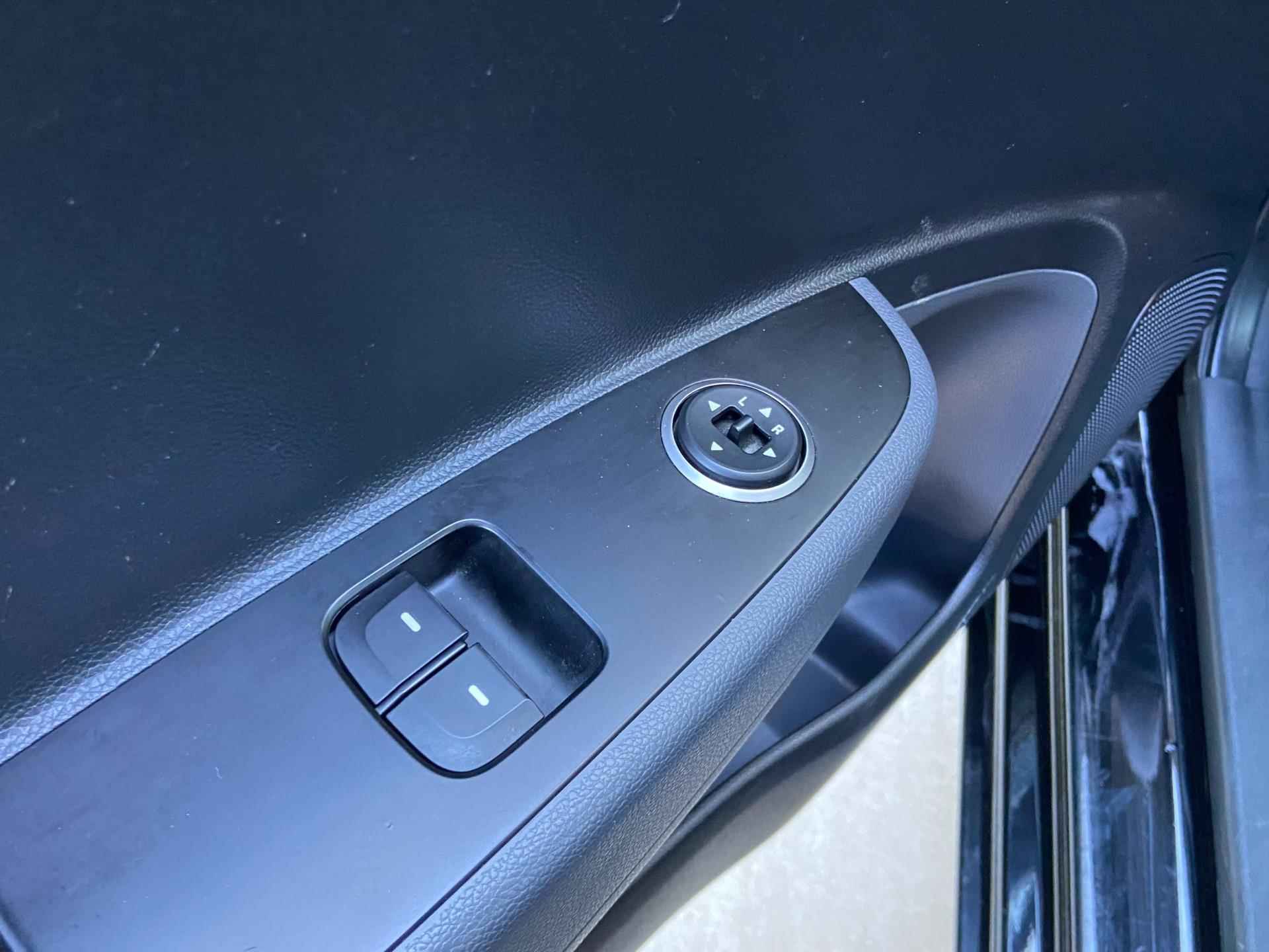 Hyundai I10 5-deurs 1.0i Comfort automaat - Apple Carplay - parkeersensoren - 22/31