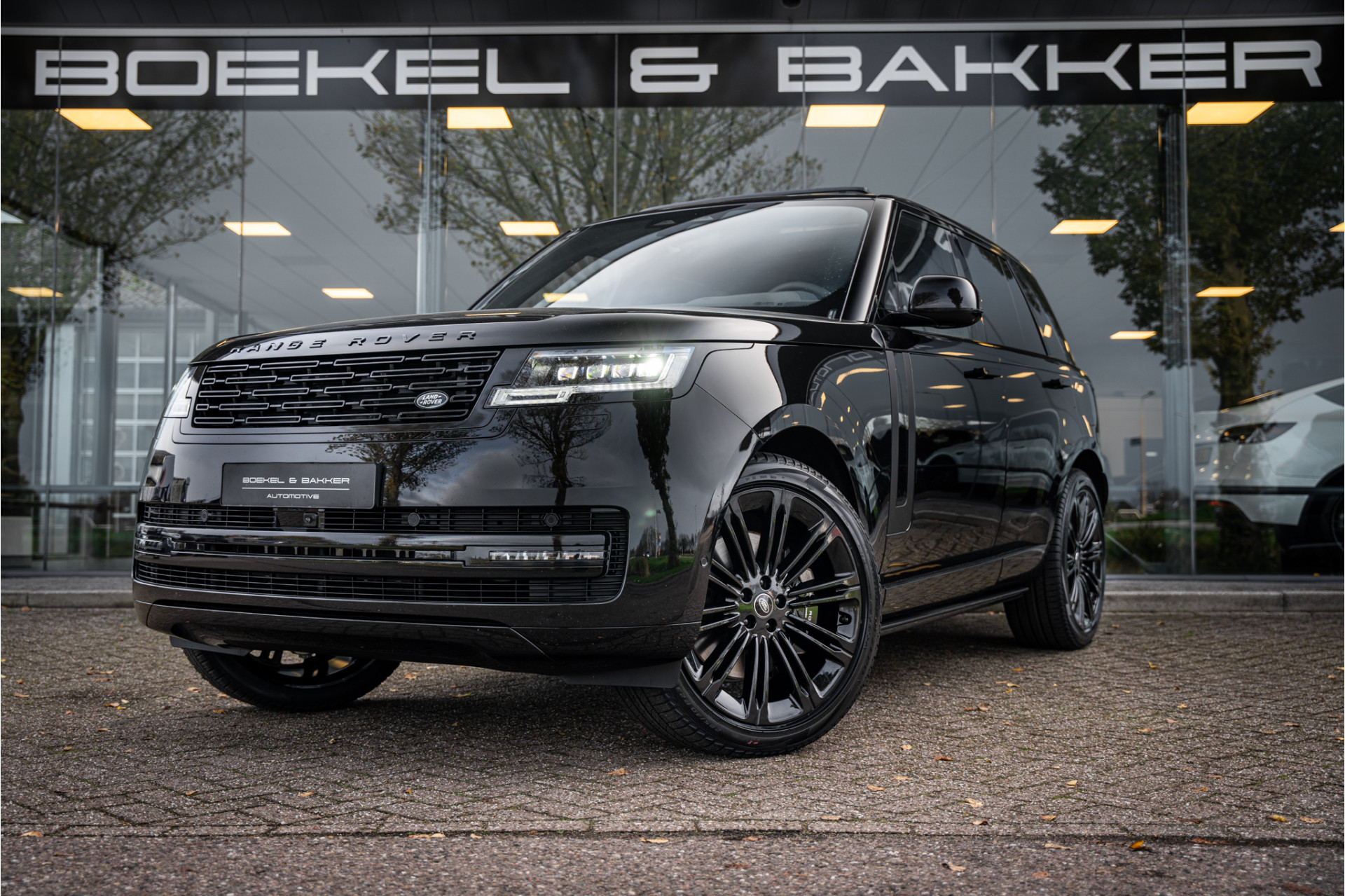 Land Rover Range Rover 3.0 P460e HSE PHEV - Black Optic - 23" - Trekhaak