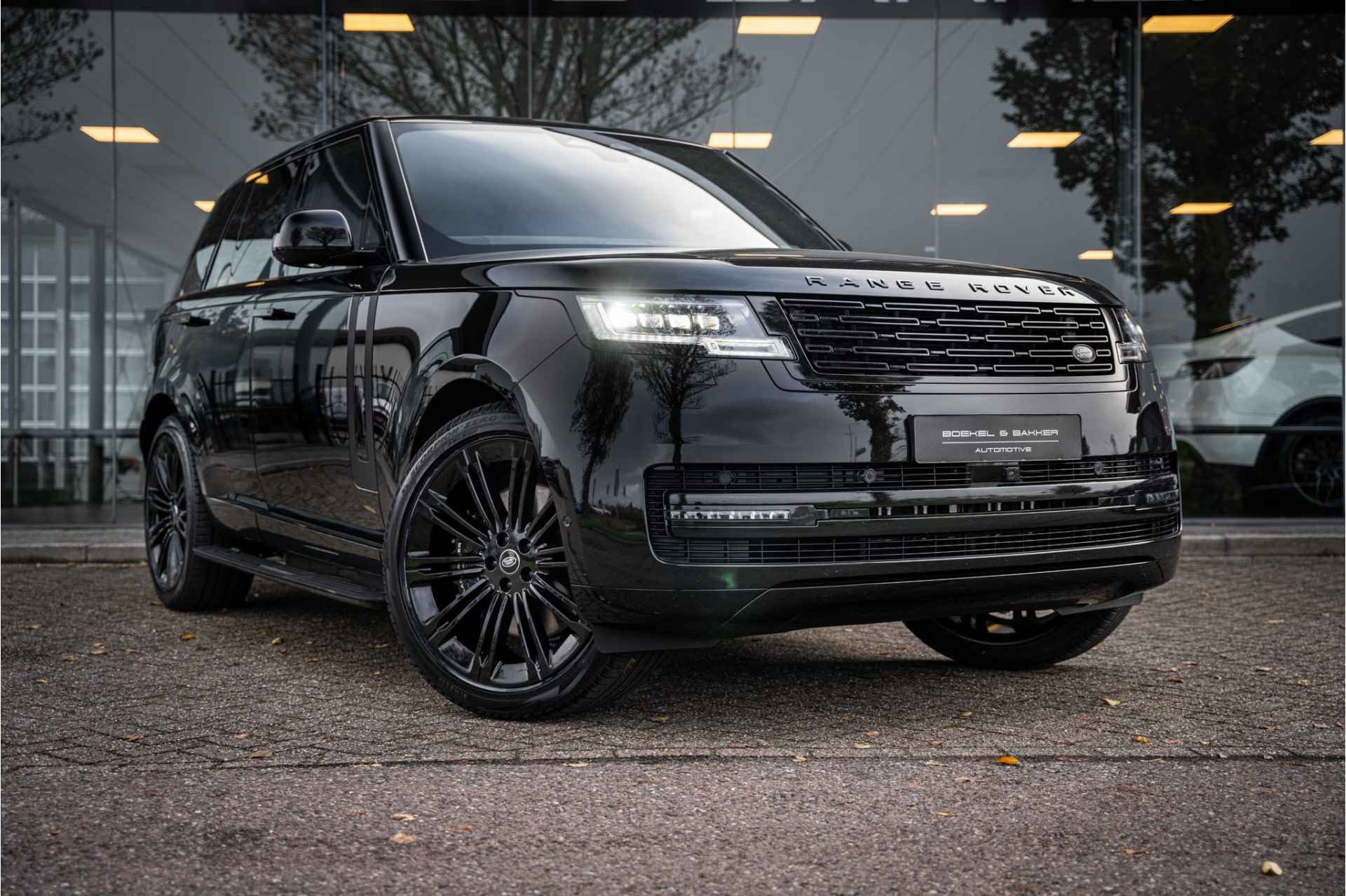 Land Rover Range Rover 3.0 P460e HSE PHEV - Black Optic - 23" - Trekhaak - 7/93