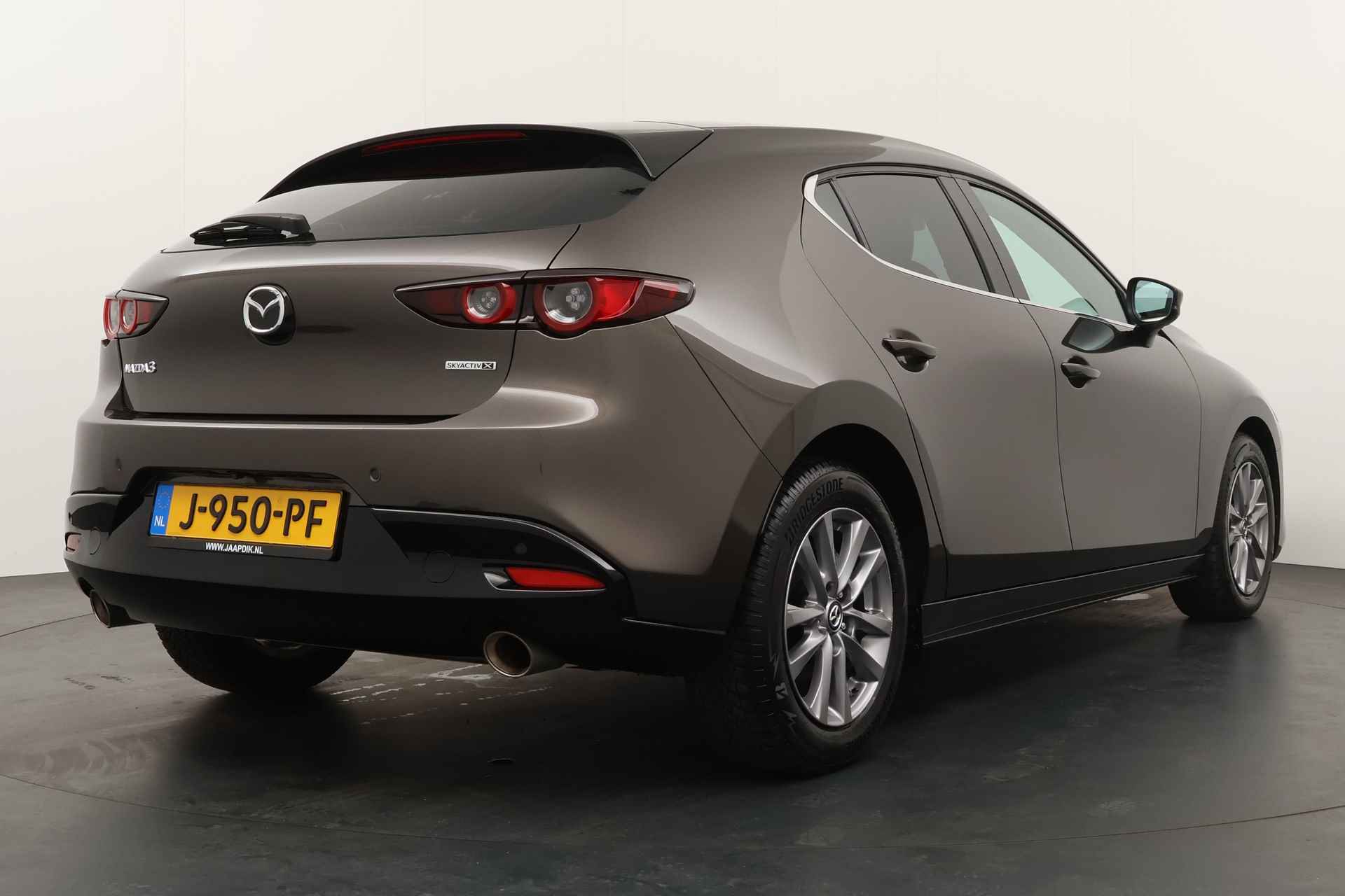 Mazda 3 BWJ 2020 2.0 e-SkyActiv-X 180 PK M Hybrid 180 Comfort met Bose APPLE CARPLAY / ANDROID AUTO / STOELVERW. / STUURVERW / NAVI / CLIMA / ADAPTIVE CRUISE / BOSE / CAMERA / HEAD-UP DISPLAY / KEYLESS / LMV - 3/32