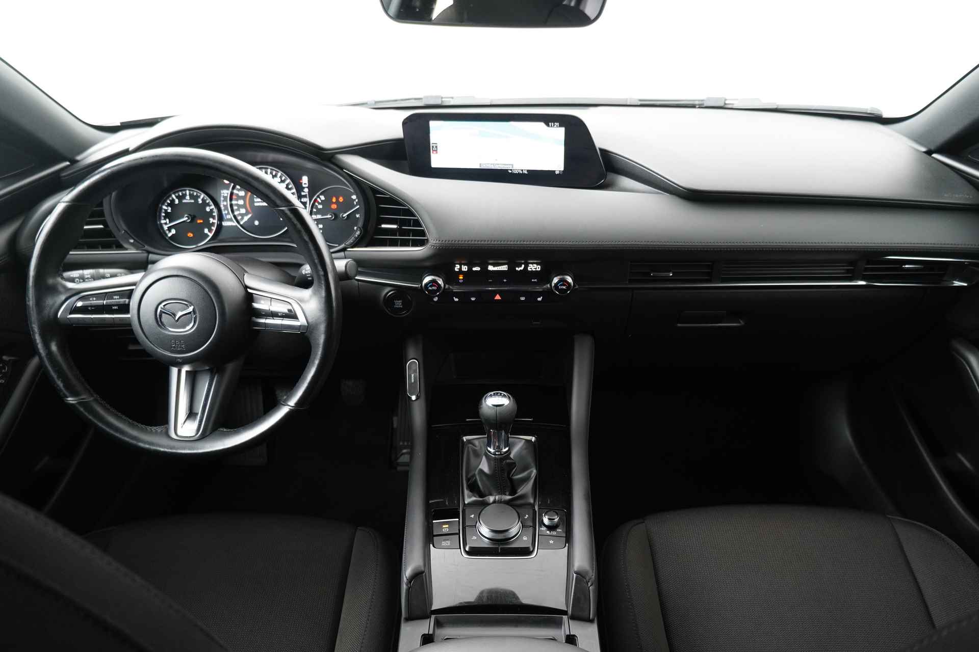 Mazda 3 BWJ 2020 2.0 e-SkyActiv-X 180 PK M Hybrid 180 Comfort met Bose APPLE CARPLAY / ANDROID AUTO / STOELVERW. / STUURVERW / NAVI / CLIMA / ADAPTIVE CRUISE / BOSE / CAMERA / HEAD-UP DISPLAY / KEYLESS / LMV - 13/32