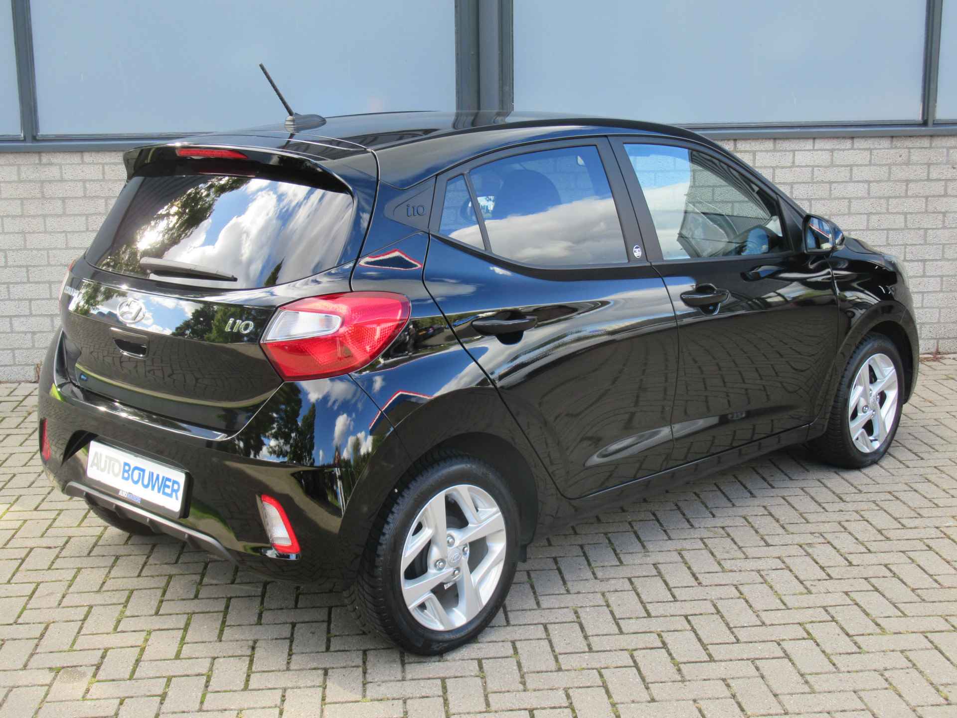 Hyundai i10 1.0 Edition 1e eigen | dealer onderh | LM velgen | cruise | airco - 12/23