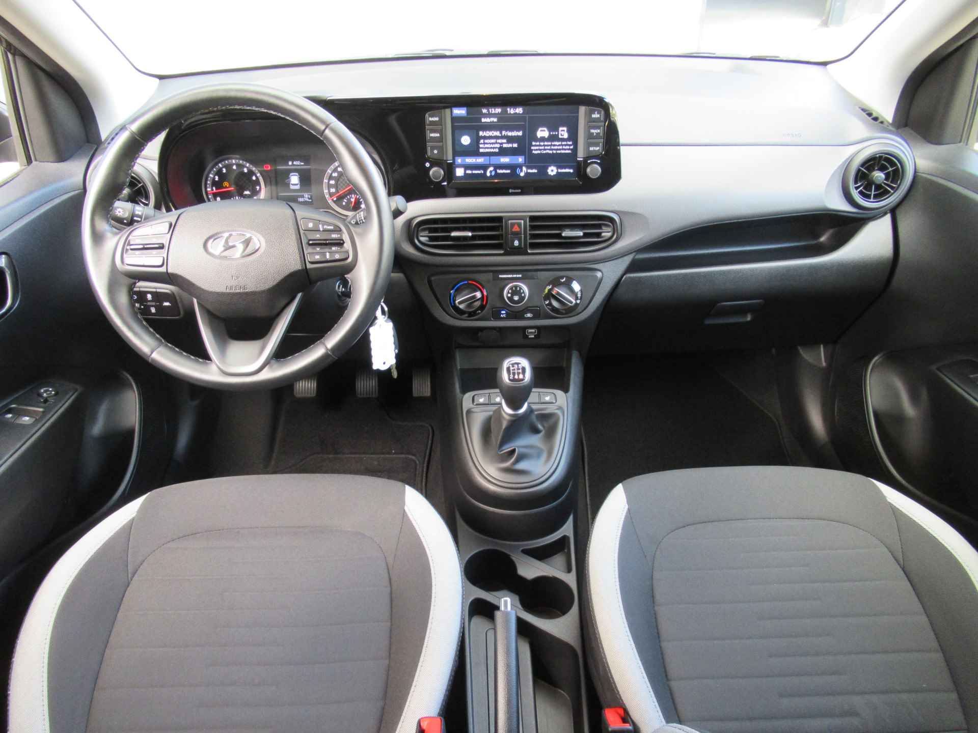 Hyundai i10 1.0 Edition 1e eigen | dealer onderh | LM velgen | cruise | airco - 18/23