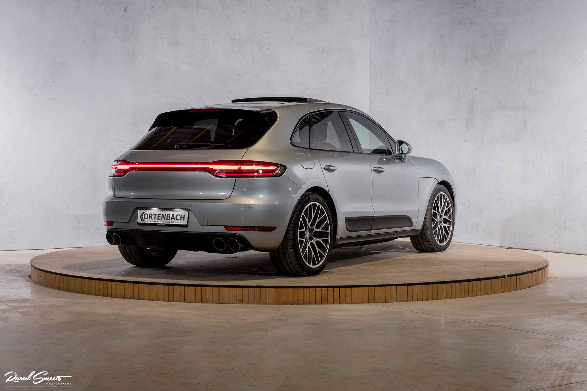 Porsche Macan 2.0 | SportChrono | Luchtvering | Spyder wielen | Memory stoelen | Stoelverw/koeling | - 4/56