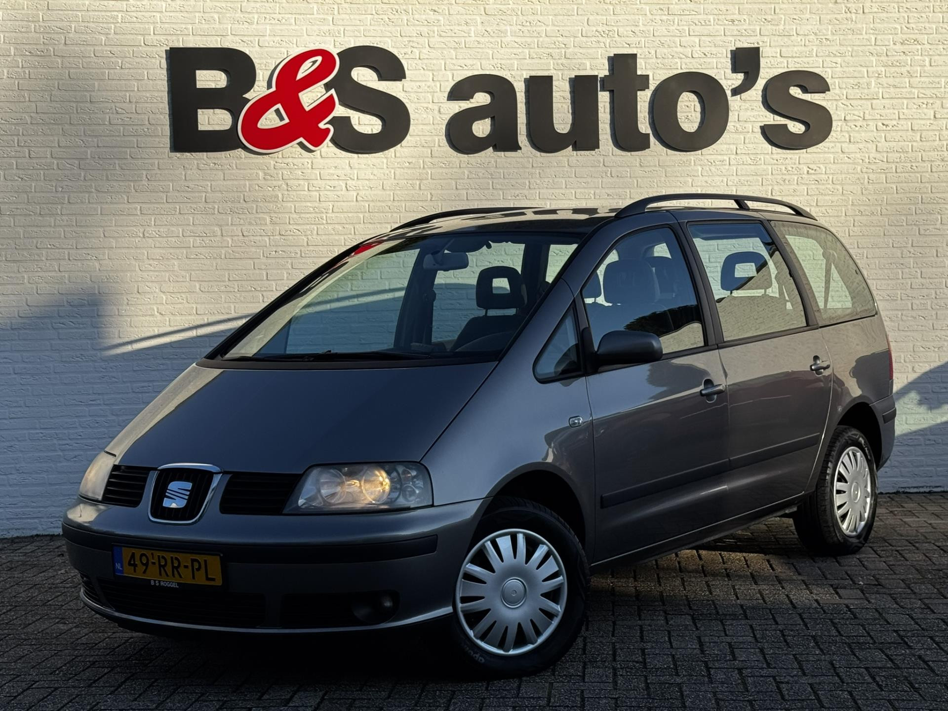 Seat Alhambra 2.0 Reference Cruise control Airco Radio/CD VDO Dayton NAvi