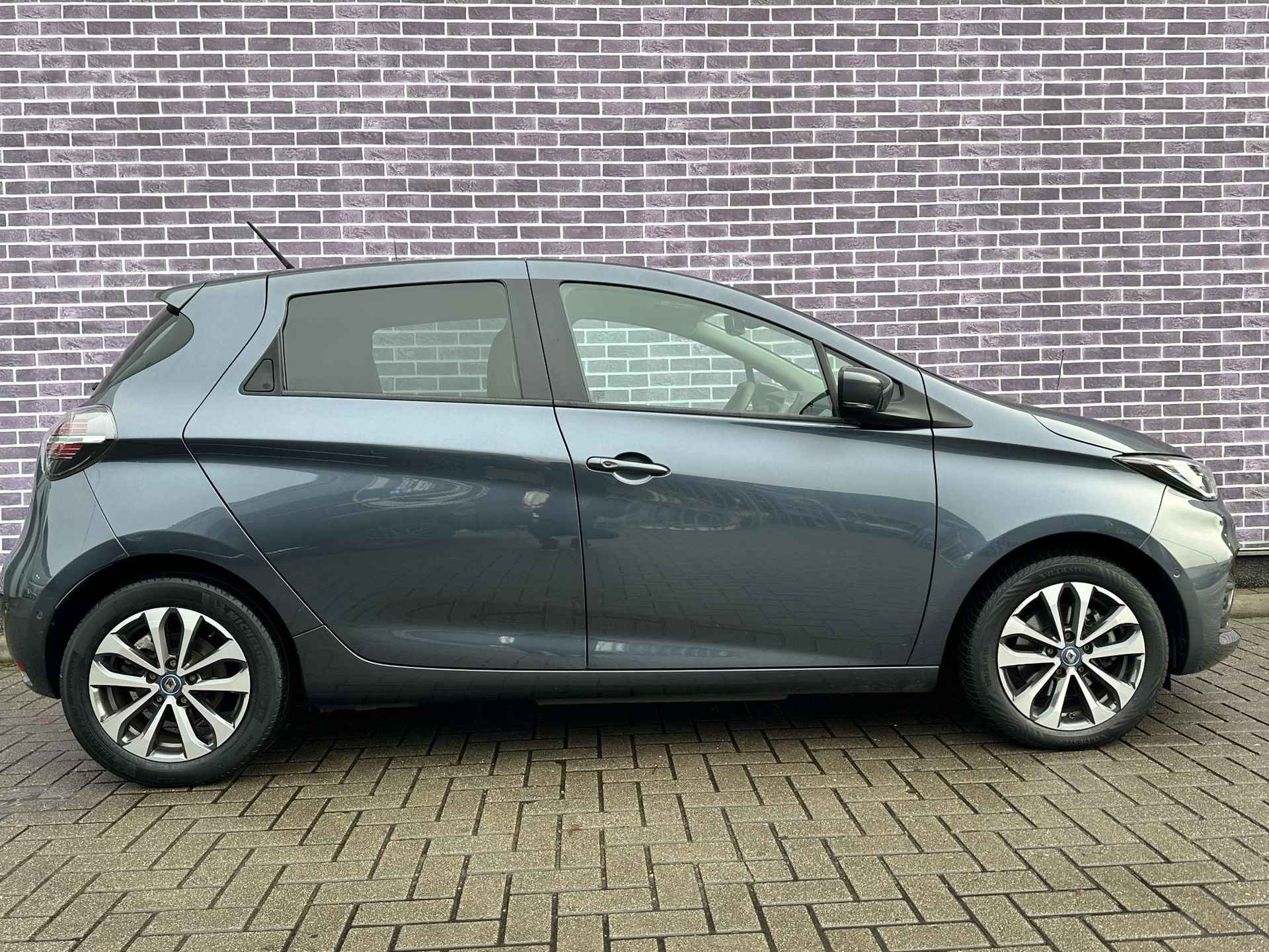 Renault ZOE R135 Intens 52 kWh | Inclusief accu | Cruise control | Navigatie | Climate control | LED koplampen | Bluetooth | Snelladen | Apple Carplay / Android Auto | Warmtepomp | - 7/23