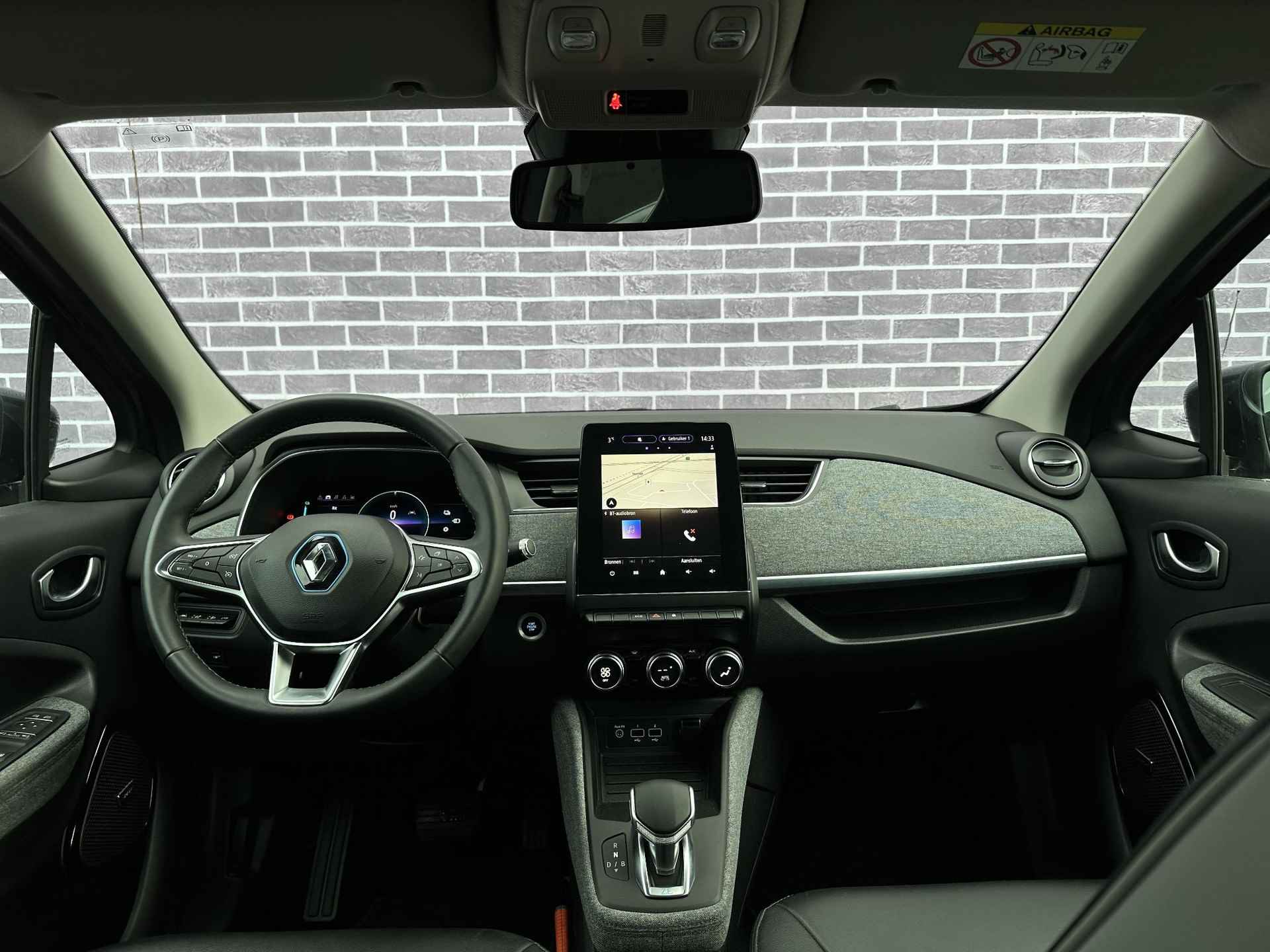 Renault ZOE R135 Intens 52 kWh | Inclusief accu | Cruise control | Navigatie | Climate control | LED koplampen | Bluetooth | Snelladen | Apple Carplay / Android Auto | Warmtepomp | - 10/23