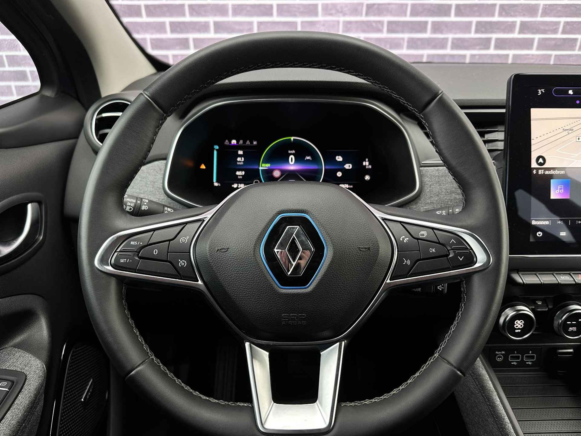 Renault ZOE R135 Intens 52 kWh | Inclusief accu | Cruise control | Navigatie | Climate control | LED koplampen | Bluetooth | Snelladen | Apple Carplay / Android Auto | Warmtepomp | - 13/23