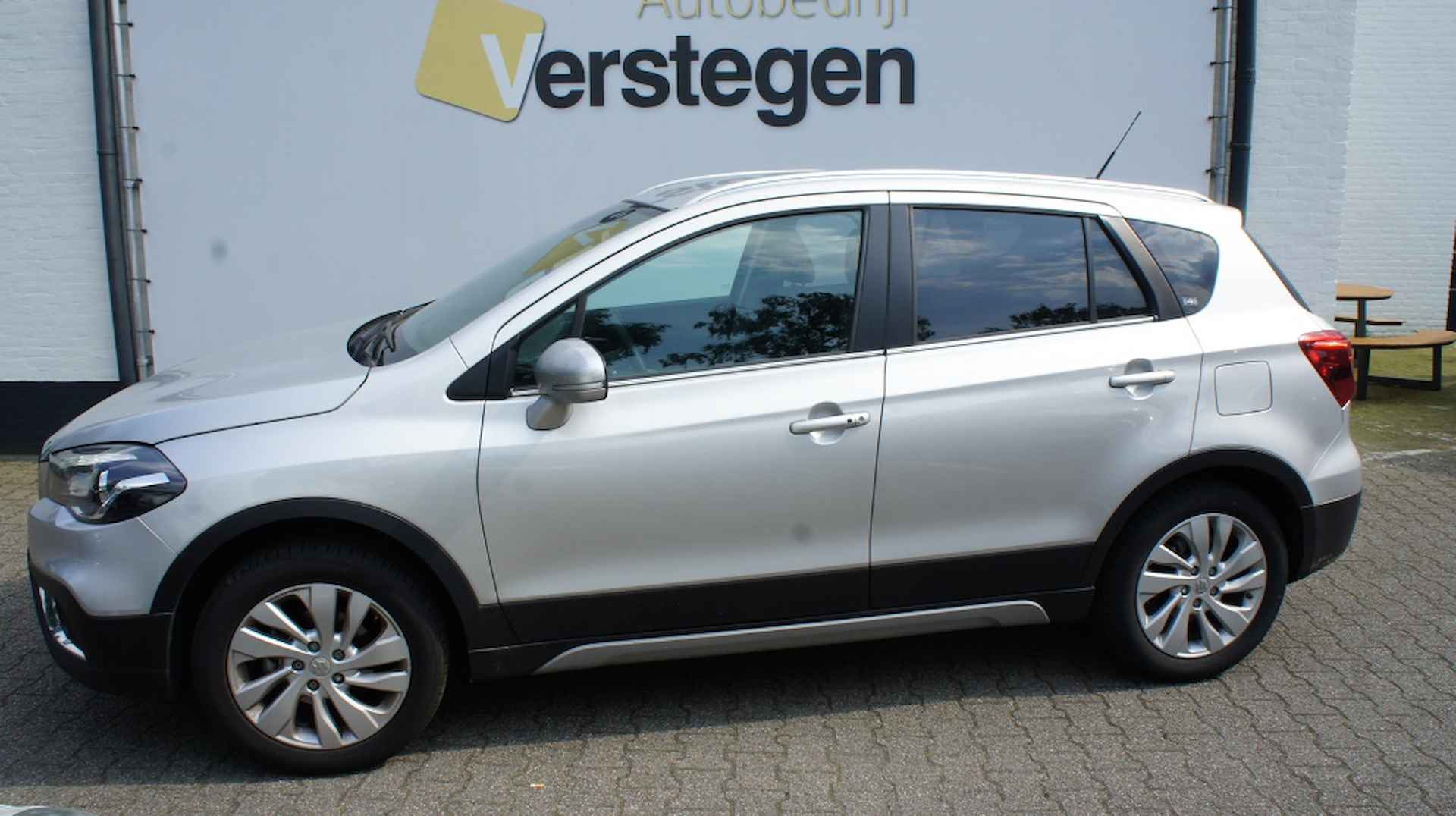 Suzuki S-Cross