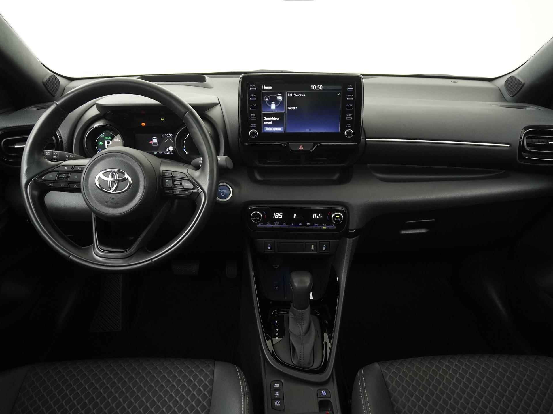 Toyota Yaris 1.5 Hybrid Style | Panoramadak | Head Up | Zondag Open! - 5/36