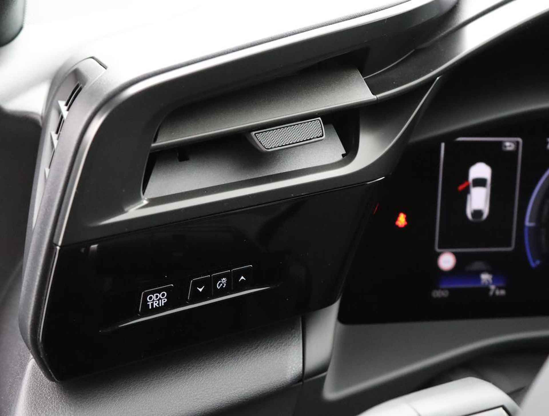Lexus RZ 450e Executive Line 71 kWh | Panoramadak | Apple Carplay & Android Auto | Stoelverwarming - 29/57