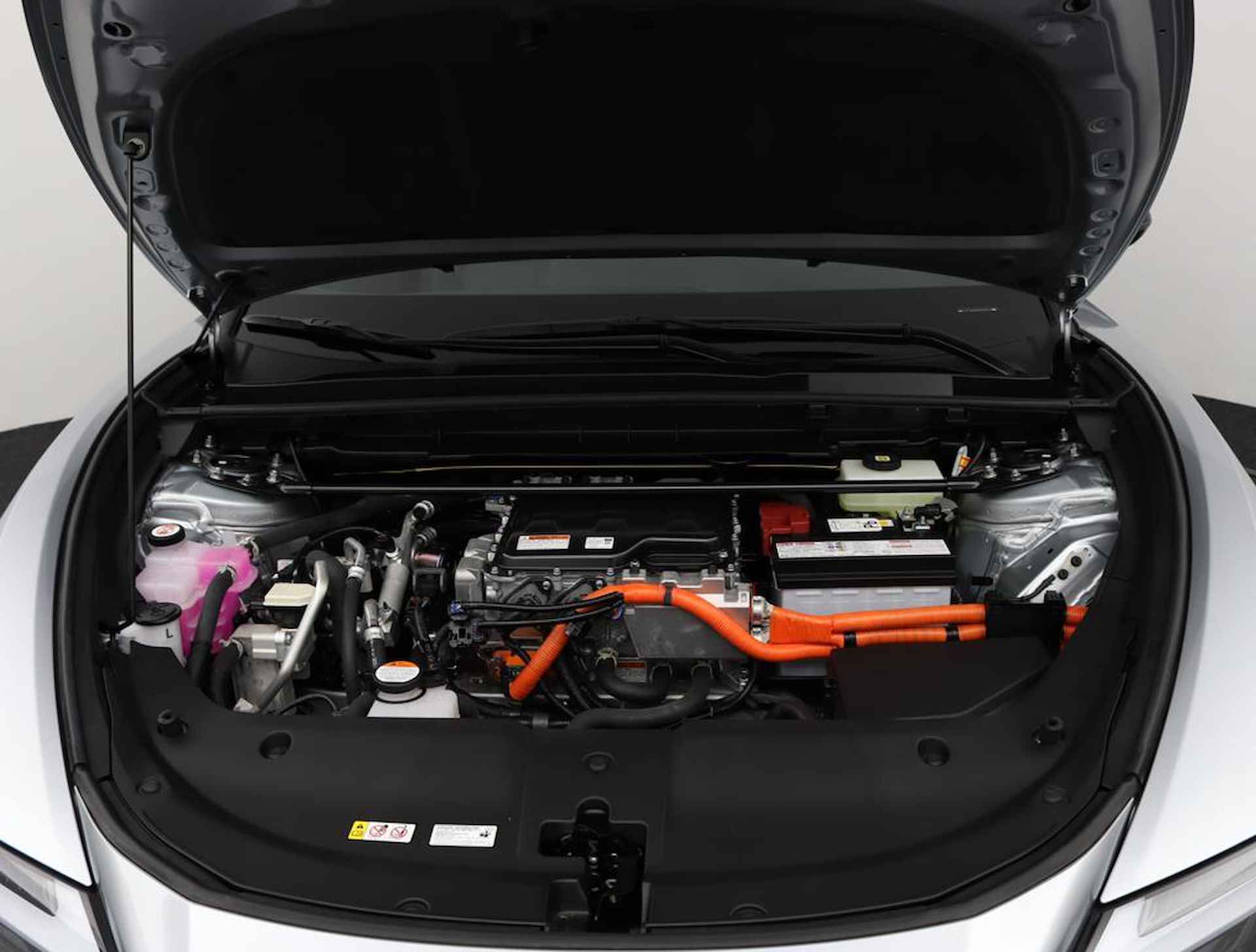 Lexus RZ 450e Executive Line 71 kWh | Panoramadak | Apple Carplay & Android Auto | Stoelverwarming - 33/57