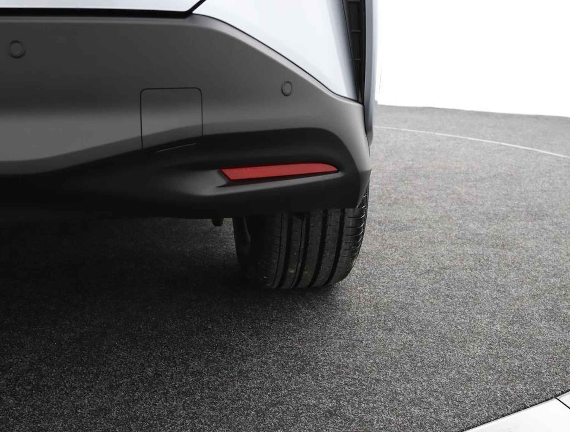 Lexus RZ 450e Executive Line 71 kWh | Panoramadak | Apple Carplay & Android Auto | Stoelverwarming - 38/57