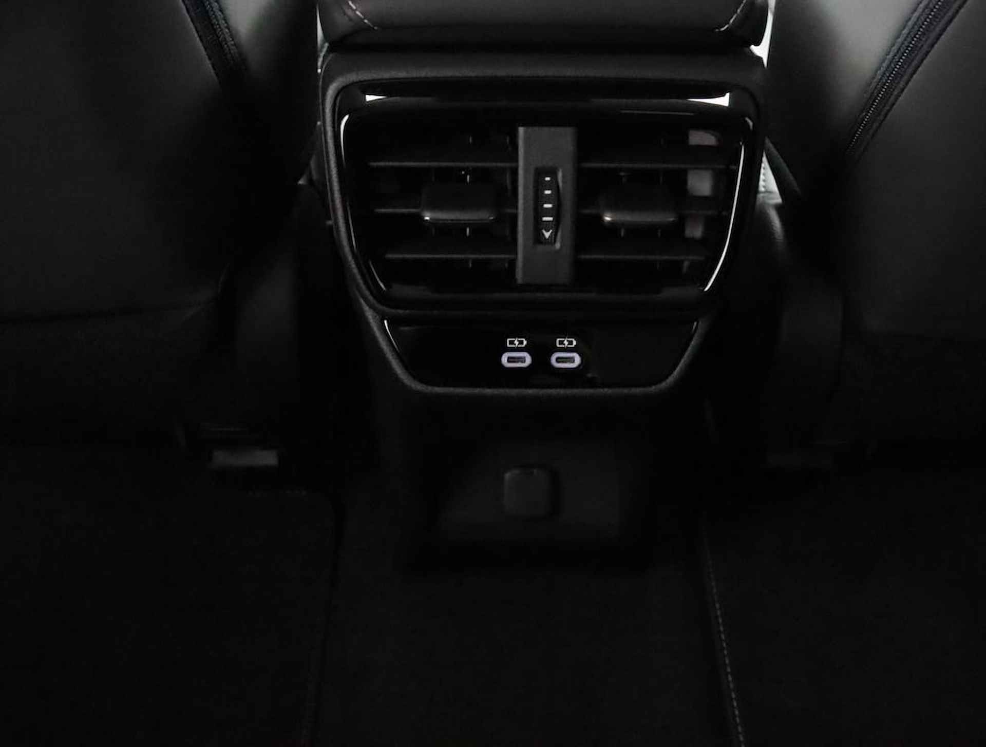 Lexus RZ 450e Executive Line 71 kWh | Panoramadak | Apple Carplay & Android Auto | Stoelverwarming - 42/57
