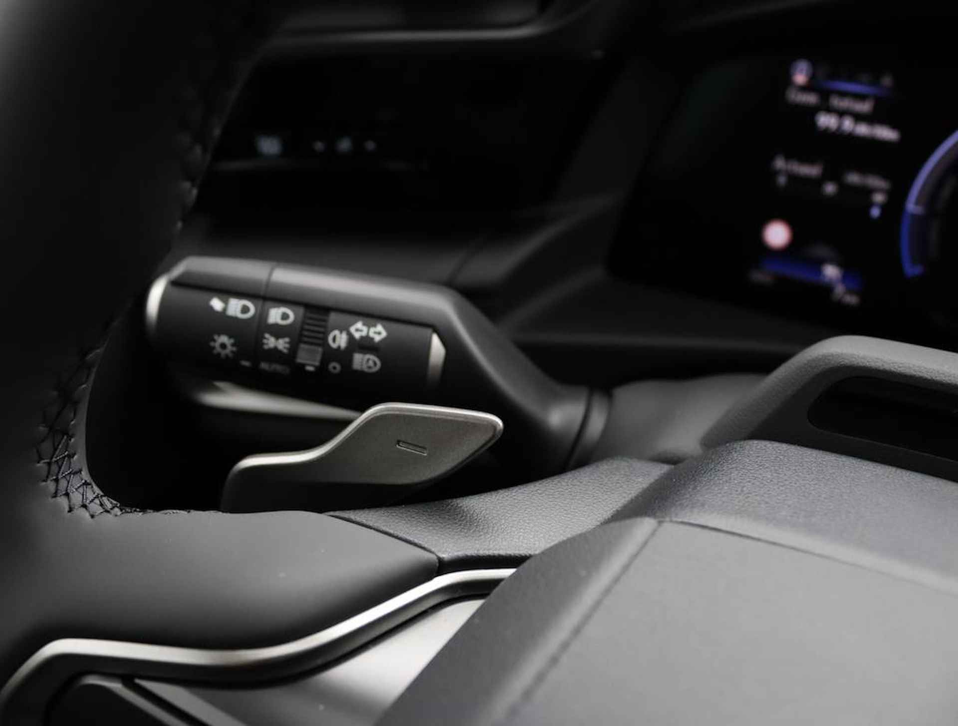Lexus RZ 450e Executive Line 71 kWh | Panoramadak | Apple Carplay & Android Auto | Stoelverwarming - 43/57