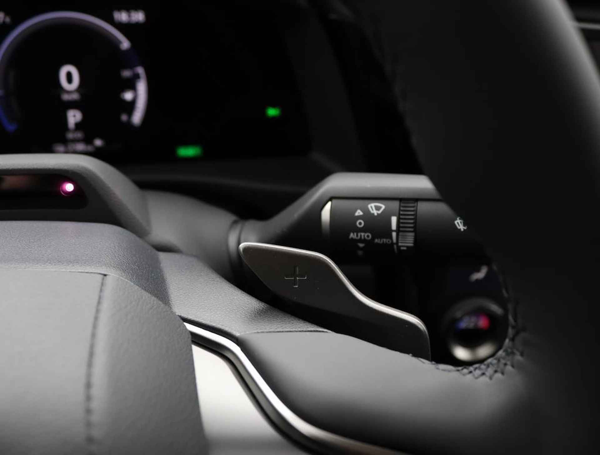 Lexus RZ 450e Executive Line 71 kWh | Panoramadak | Apple Carplay & Android Auto | Stoelverwarming - 44/57