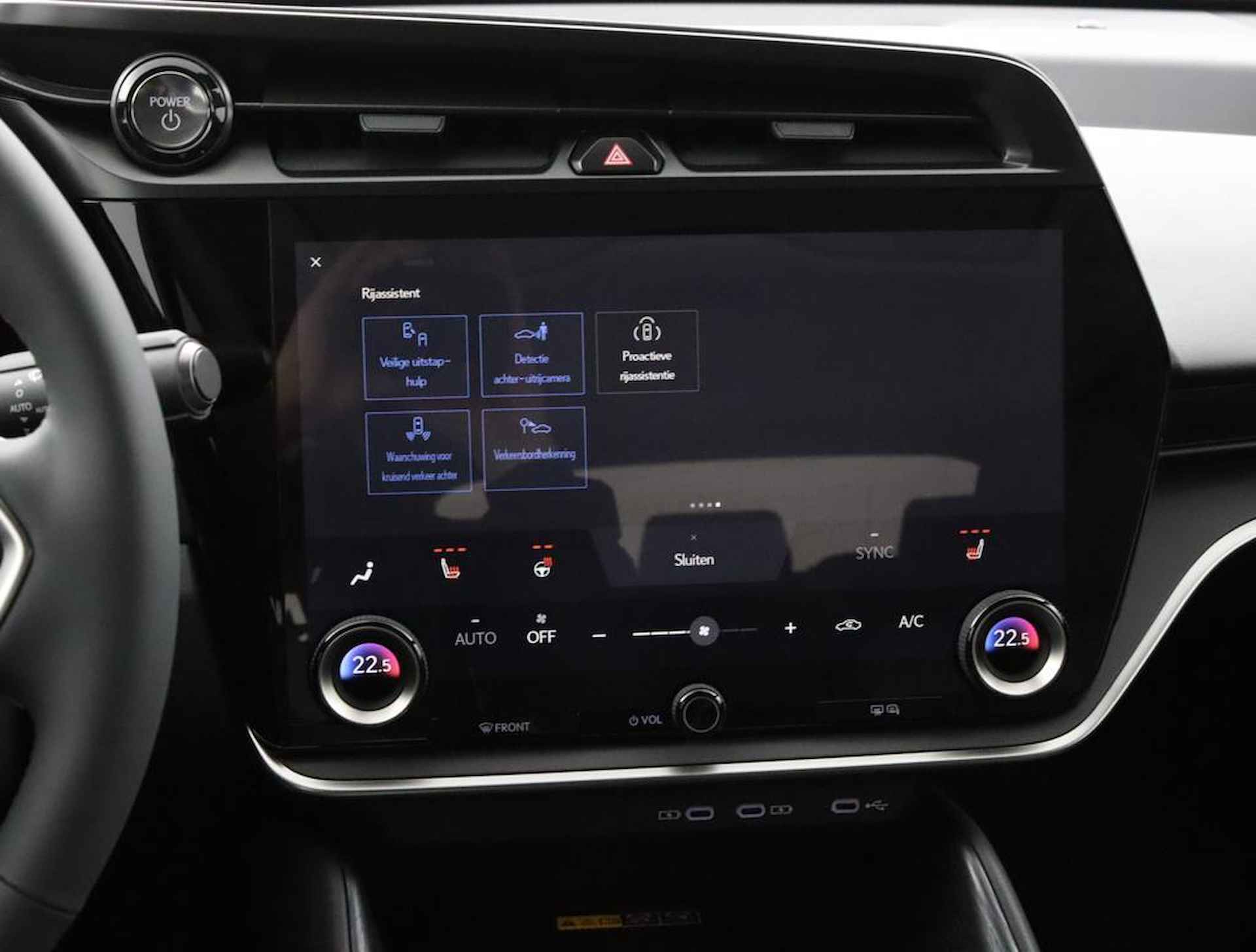 Lexus RZ 450e Executive Line 71 kWh | Panoramadak | Apple Carplay & Android Auto | Stoelverwarming - 50/57