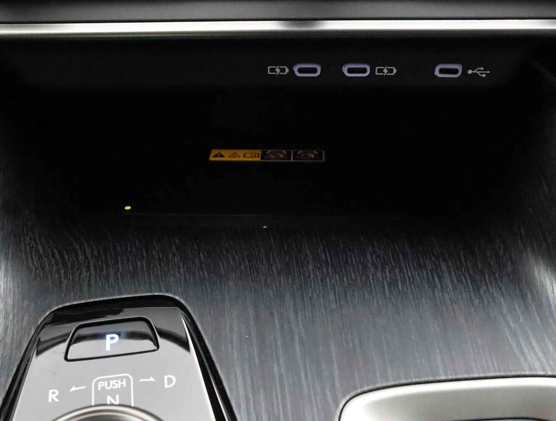 Lexus RZ 450e Executive Line 71 kWh | Panoramadak | Apple Carplay & Android Auto | Stoelverwarming - 53/57