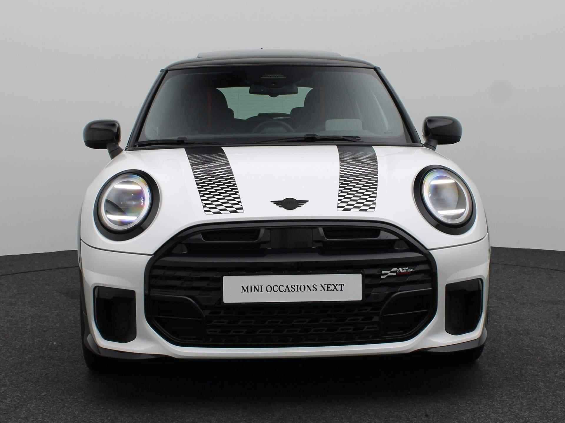 MINI 3-Deurs Cooper S Pakket XL + Glazen panoramadak + Harman Kardon + Camera + Driving Assistant Plus + Elektrisch verstelbare stoelen + Massage - 3/27