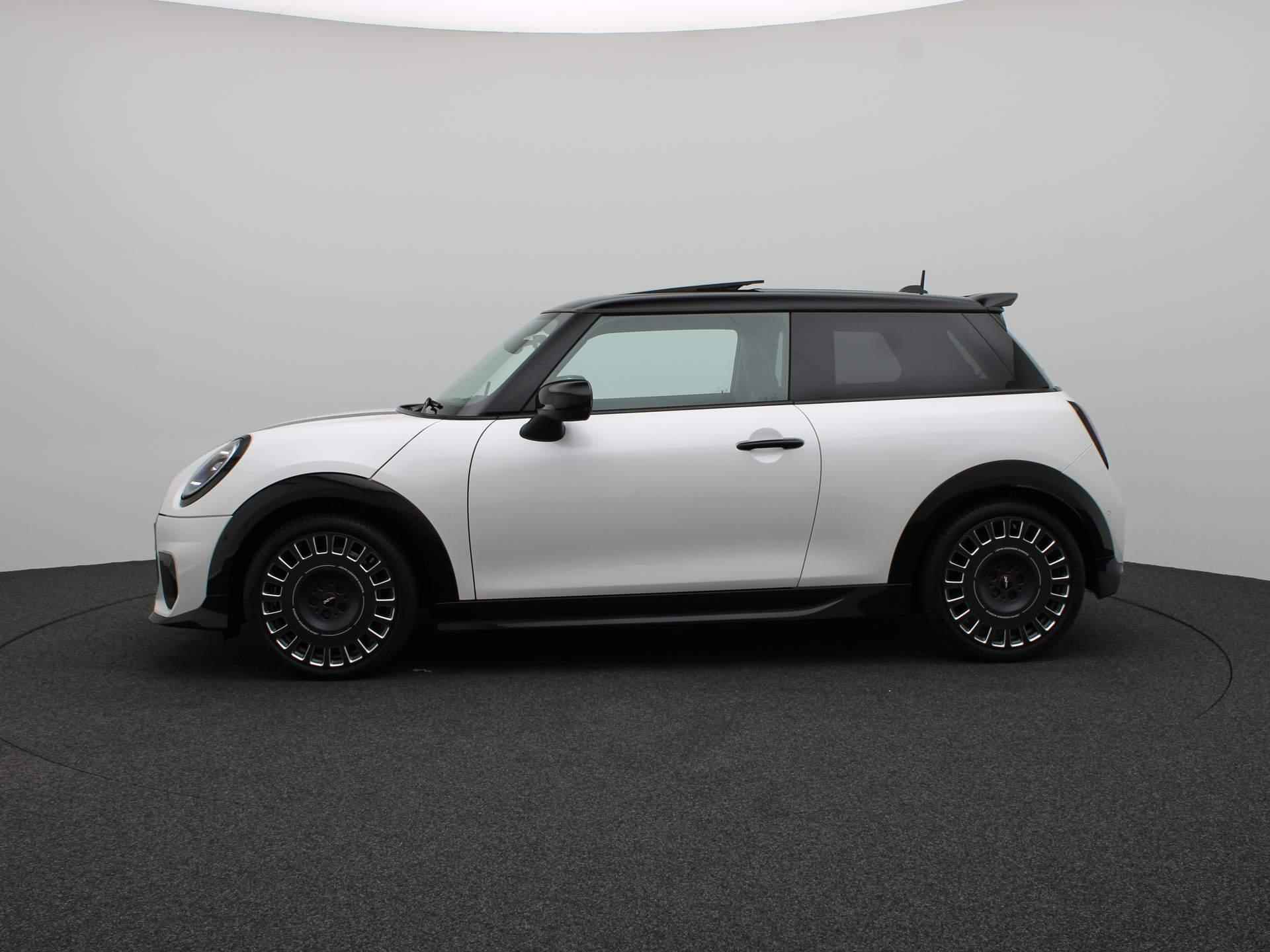 MINI 3-Deurs Cooper S Pakket XL + Glazen panoramadak + Harman Kardon + Camera + Driving Assistant Plus + Elektrisch verstelbare stoelen + Massage - 4/27