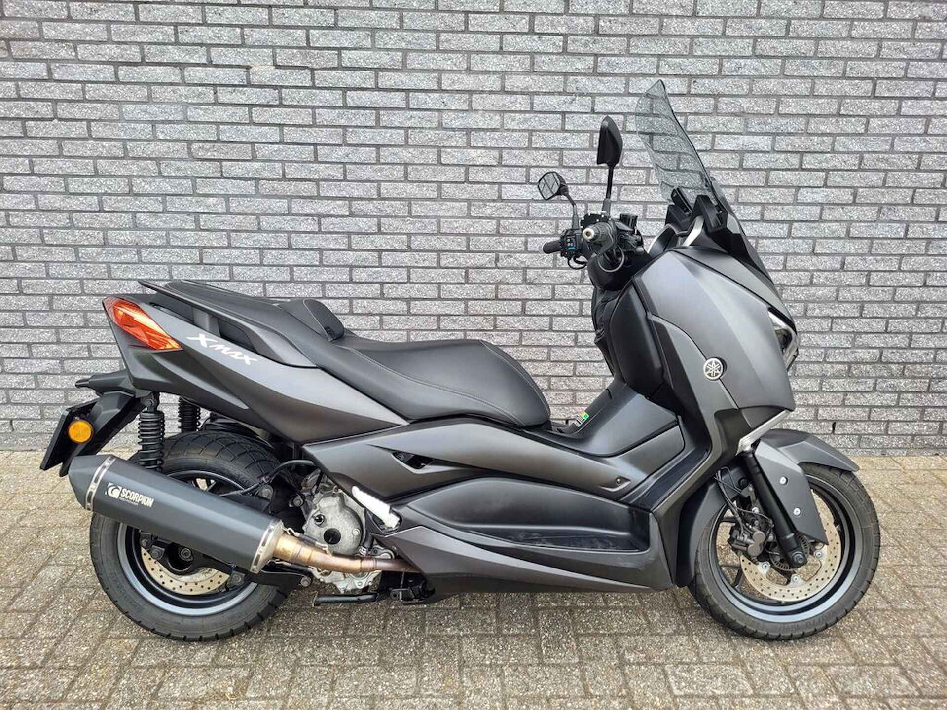 Yamaha X MAX 300 ABS - 1/6