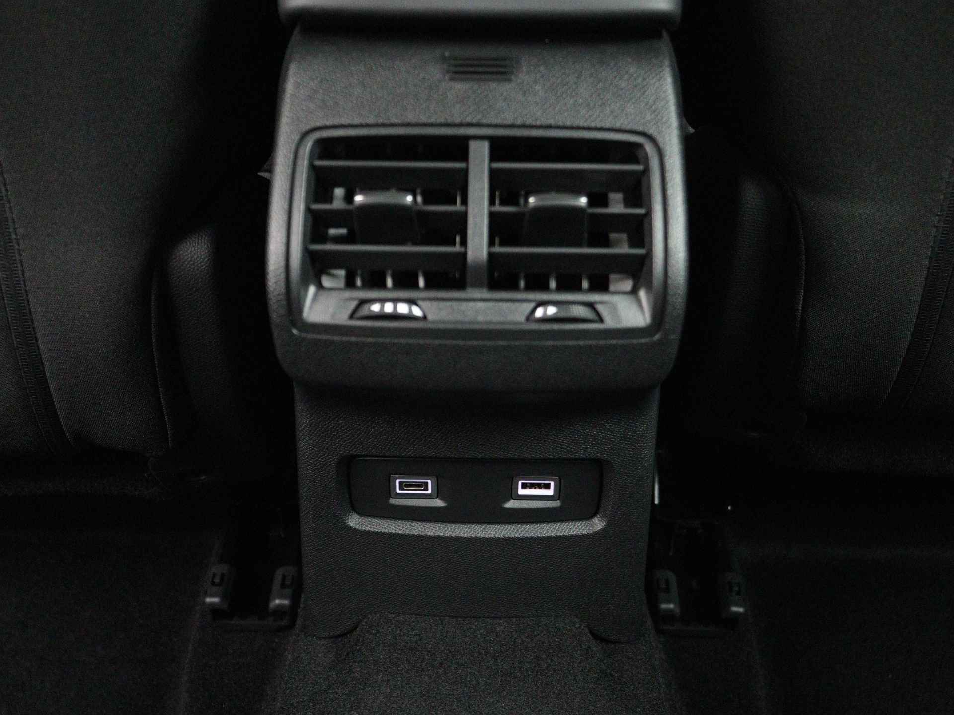 Citroën Ë-C4 X You 50 kWh | Rijklaar | Advanced Comfort Seats - 22/25