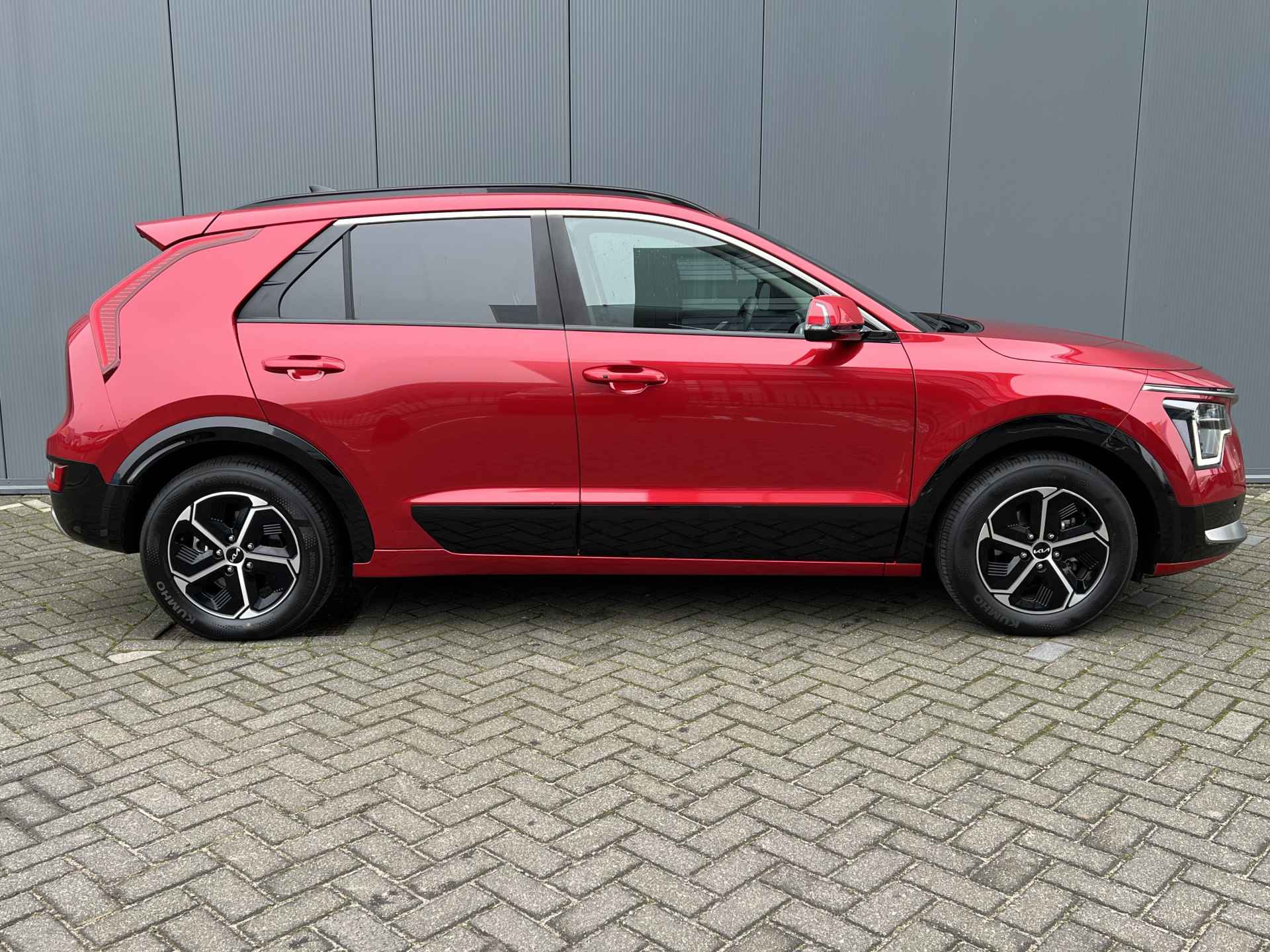 Kia Niro 1.6 GDi Hybrid 140pk DynamicPlusLine Automaat | Leder | Climate | Camera | Keyless | Elek. Klep | Navigatie | Winterpakket | Sch - 3/30