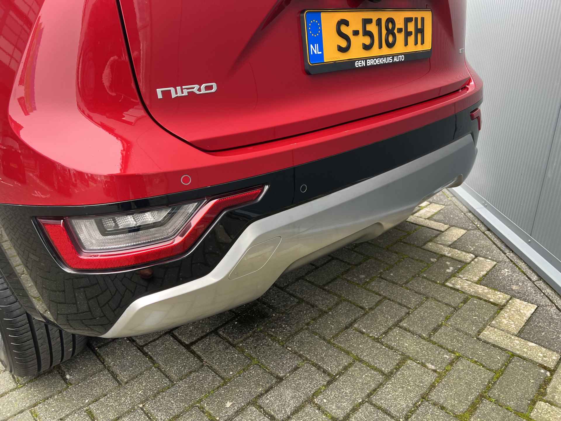 Kia Niro 1.6 GDi Hybrid 140pk DynamicPlusLine Automaat | Leder | Climate | Camera | Keyless | Elek. Klep | Navigatie | Winterpakket | Sch - 6/30