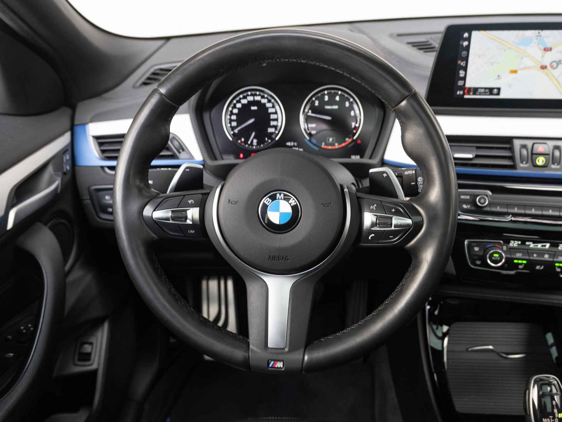 BMW X2 sDrive20i | High Executive | M Sportpakket | Glazen panoramadak | 19 inch | Sportstoelen | Head Up Display | HiFi | Stoelverwarming | Parking Assistant - 8/35