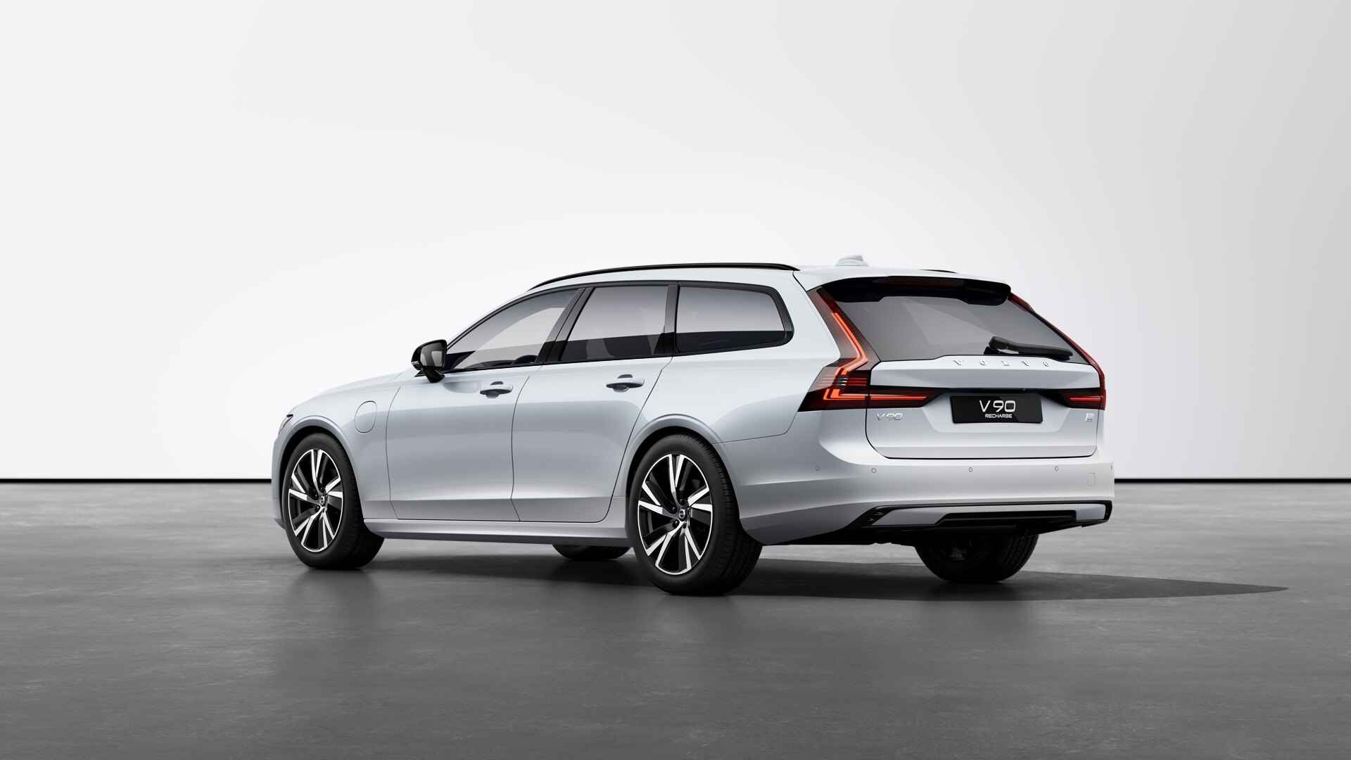 Volvo V90 T6 350PK Long Range AWD Plus Dark | Panoramadak | Trekhaak | Kinderzitjes | Adapt LED | All Season - 3/11