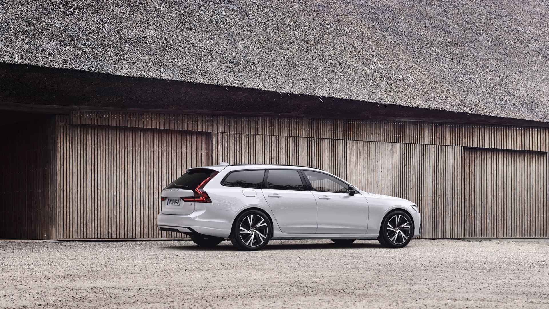 Volvo V90 T6 350PK Long Range AWD Plus Dark | Panoramadak | Trekhaak | Kinderzitjes | Adapt LED | All Season - 10/11