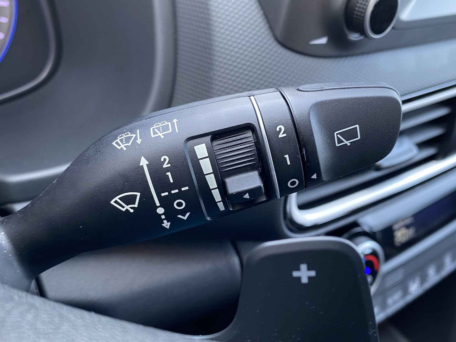 Hyundai Kona 1.6 GDI HEV Comfort / Apple carplay - Android auto / Adaptive cr - 22/27