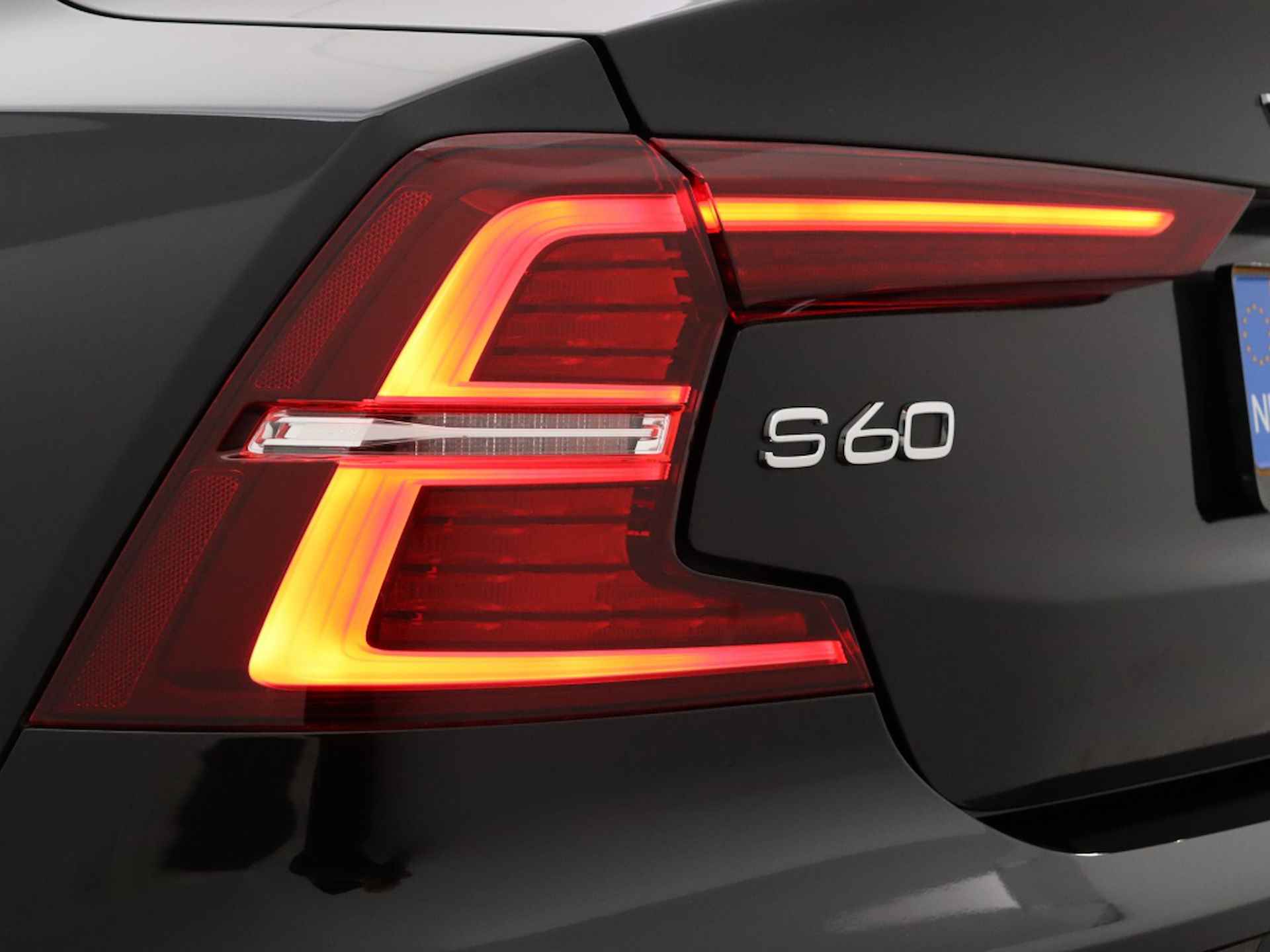 Volvo S60 2.0 B3 Plus Dark | 20" wielen | On Call - 42/42