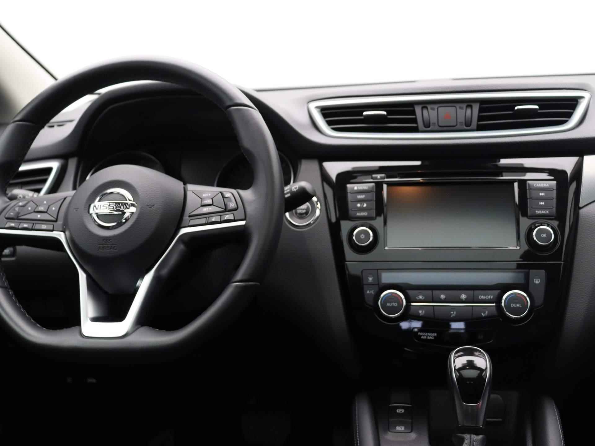 Nissan Qashqai 158pk DIG-T Premium Edition | Automaat | Lederen Bekleding | 19'' Lichtmetalen velgen | Panoramadak | Stoelverwarming | - 4/40